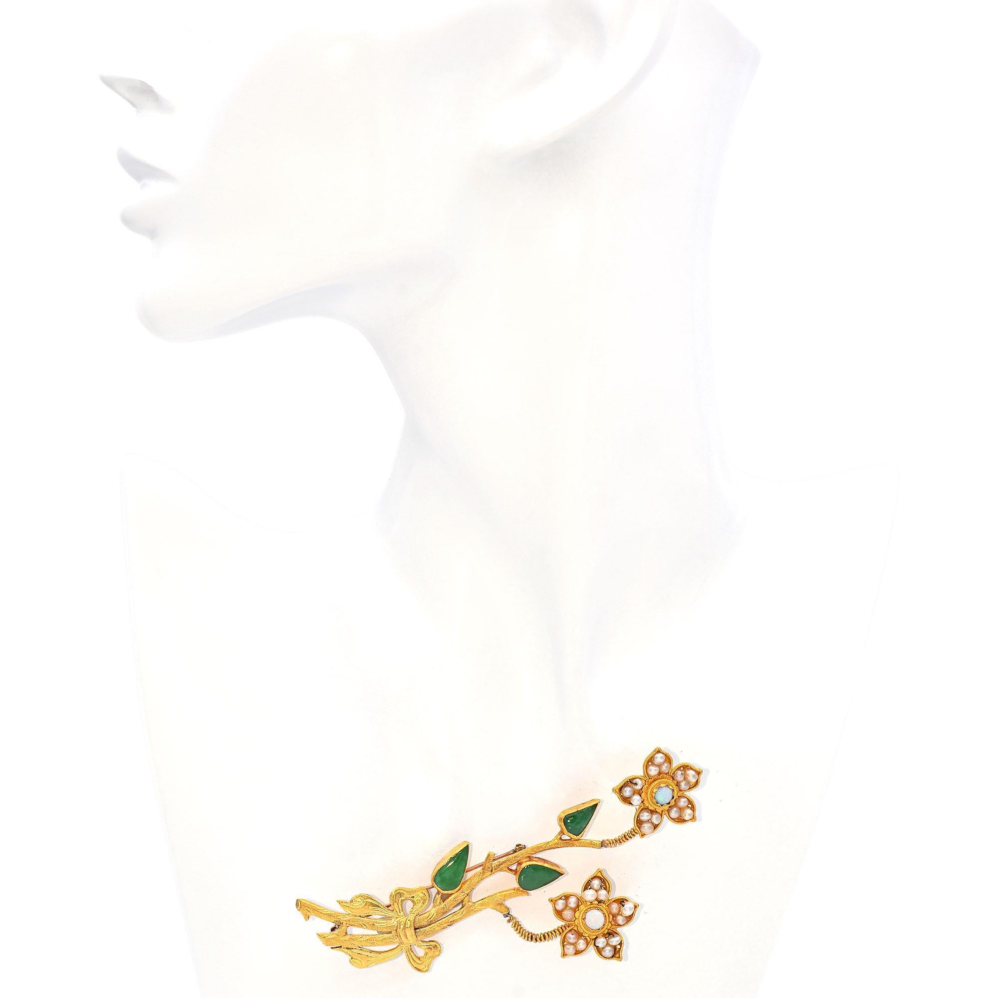 Taille cabochon Broche vintage en or jaune 23 carats, opale de jade et perles naturelles en vente
