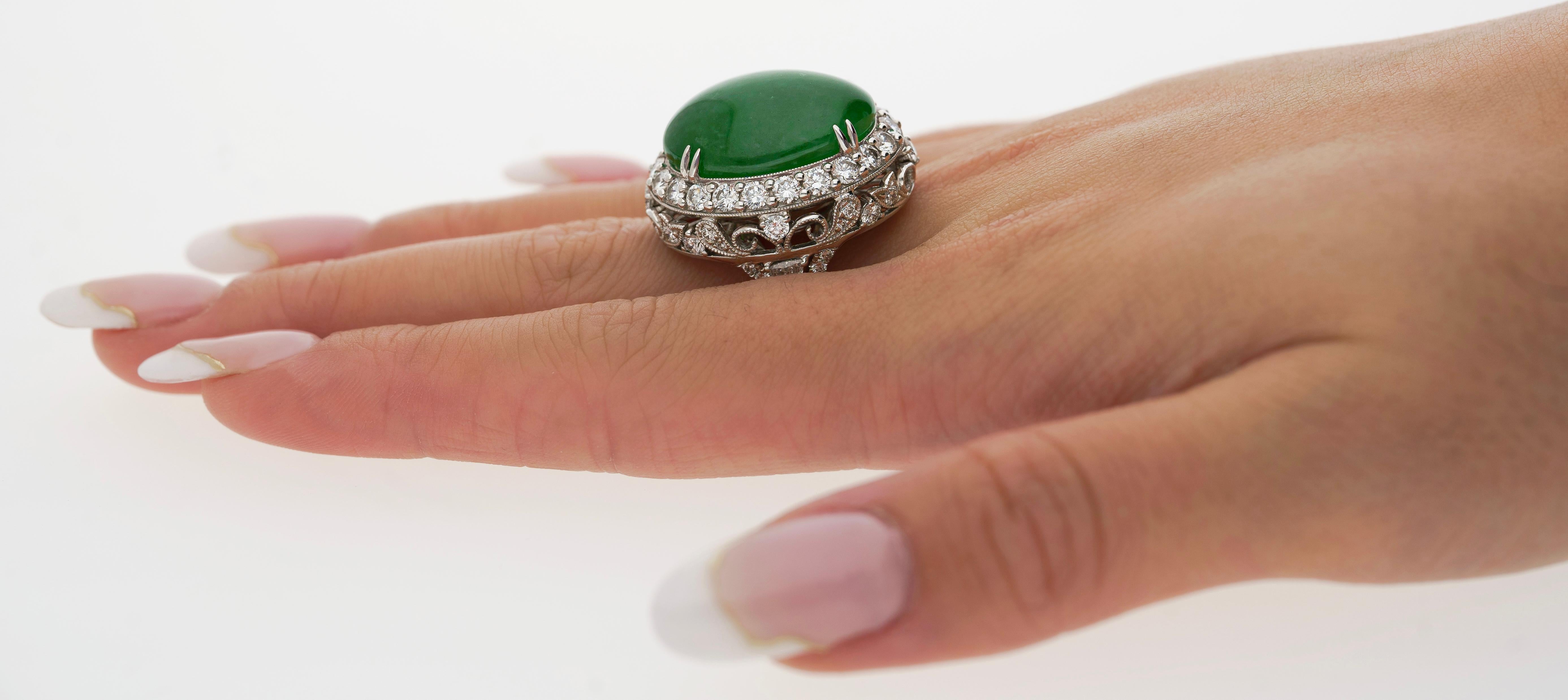 Vintage 24 Carat Cabochon Cut Jadeite Jade & Round Cut Diamond Halo Ring For Sale 3