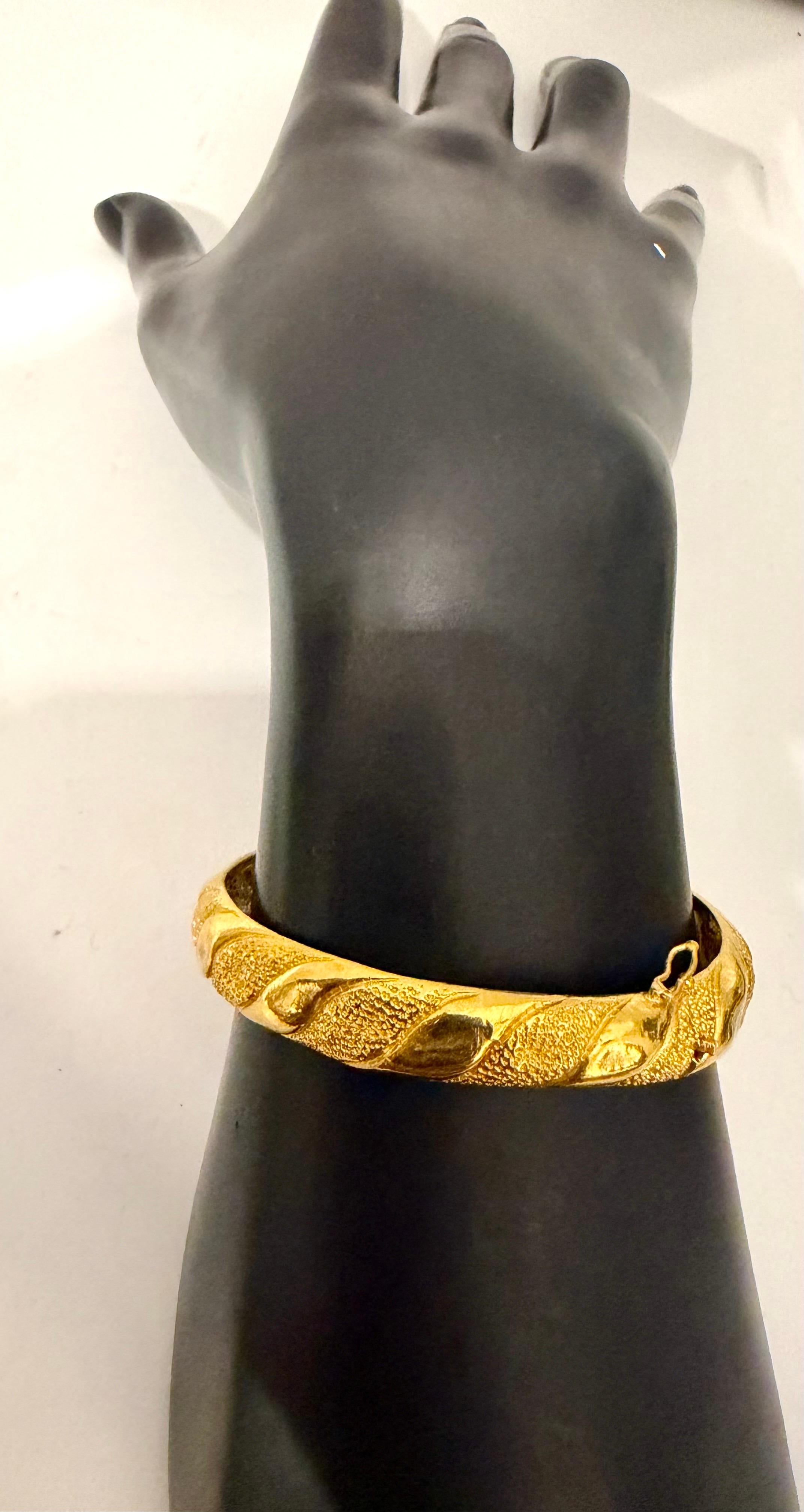 VINTAGE Bracelet en or pur jaune 24 carats 27.5 gm SMALL Bangle, Openable en vente 1