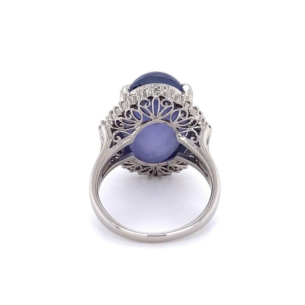 Platinring mit 24,40 Karat ovalem blauem Sternsaphir und Diamant (Ovalschliff) im Angebot
