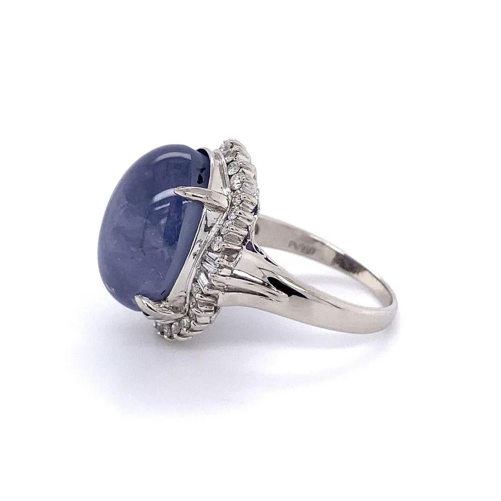 Vintage 24.40 Carat Oval Blue Star Sapphire and Diamond Platinum Ring In Excellent Condition For Sale In Montreal, QC