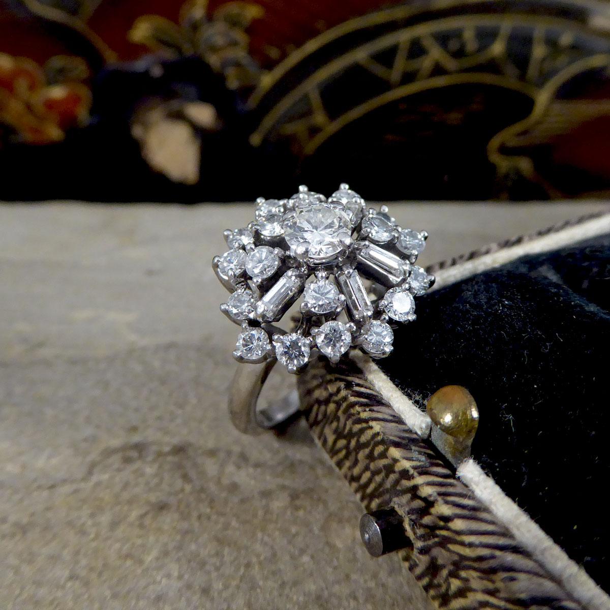 Anillo vintage de 2,44 quilates de diamantes en spray montado en platino 4