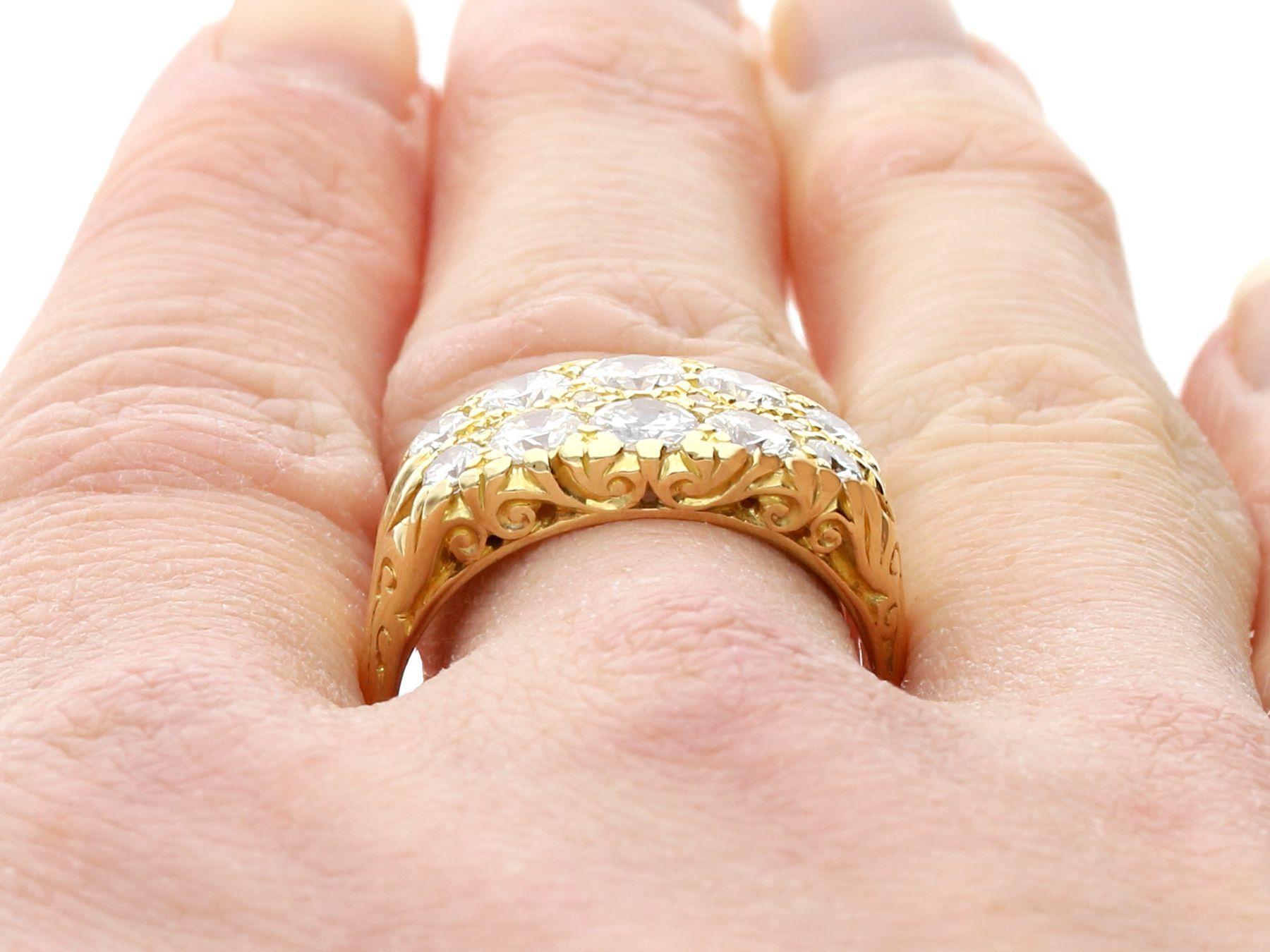 Vintage 2.45 Carat Diamond and Yellow Gold Dress Ring For Sale 4