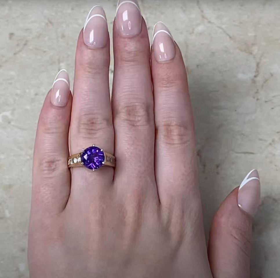 Vintage 2.48ct Round Cut Amethyst Cocktail Ring, 14k Yellow Gold For Sale 4