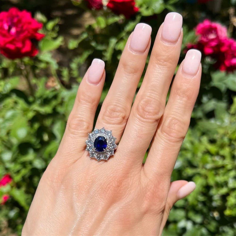 Art Deco Vintage 2.49 Carat Oval GIA Sapphire and Diamond Platinum Ring For Sale