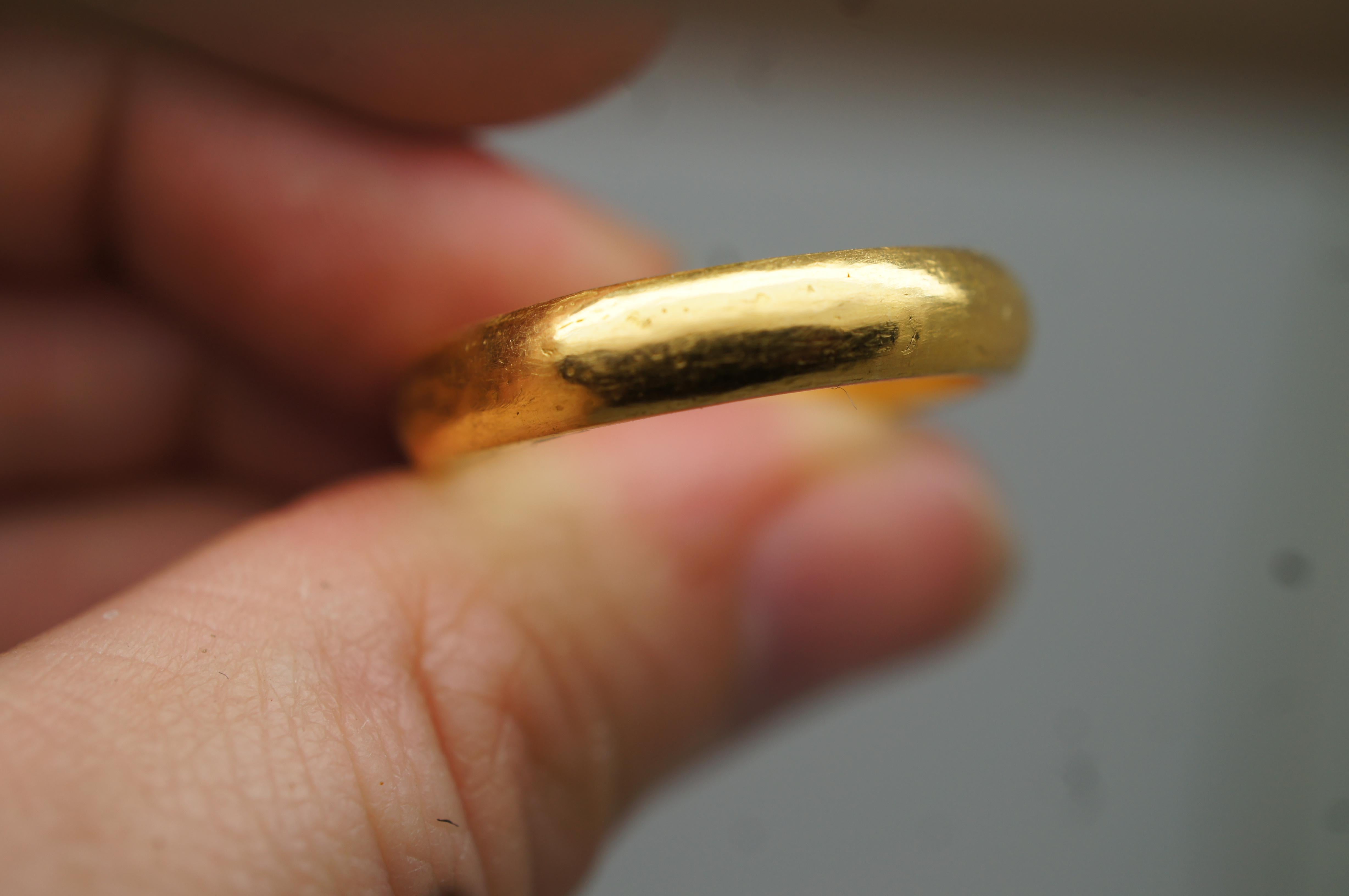 Vintage 24k Solid Yellow Gold Wedding Band Engagement Ring 10.5g In Good Condition For Sale In Dayton, OH