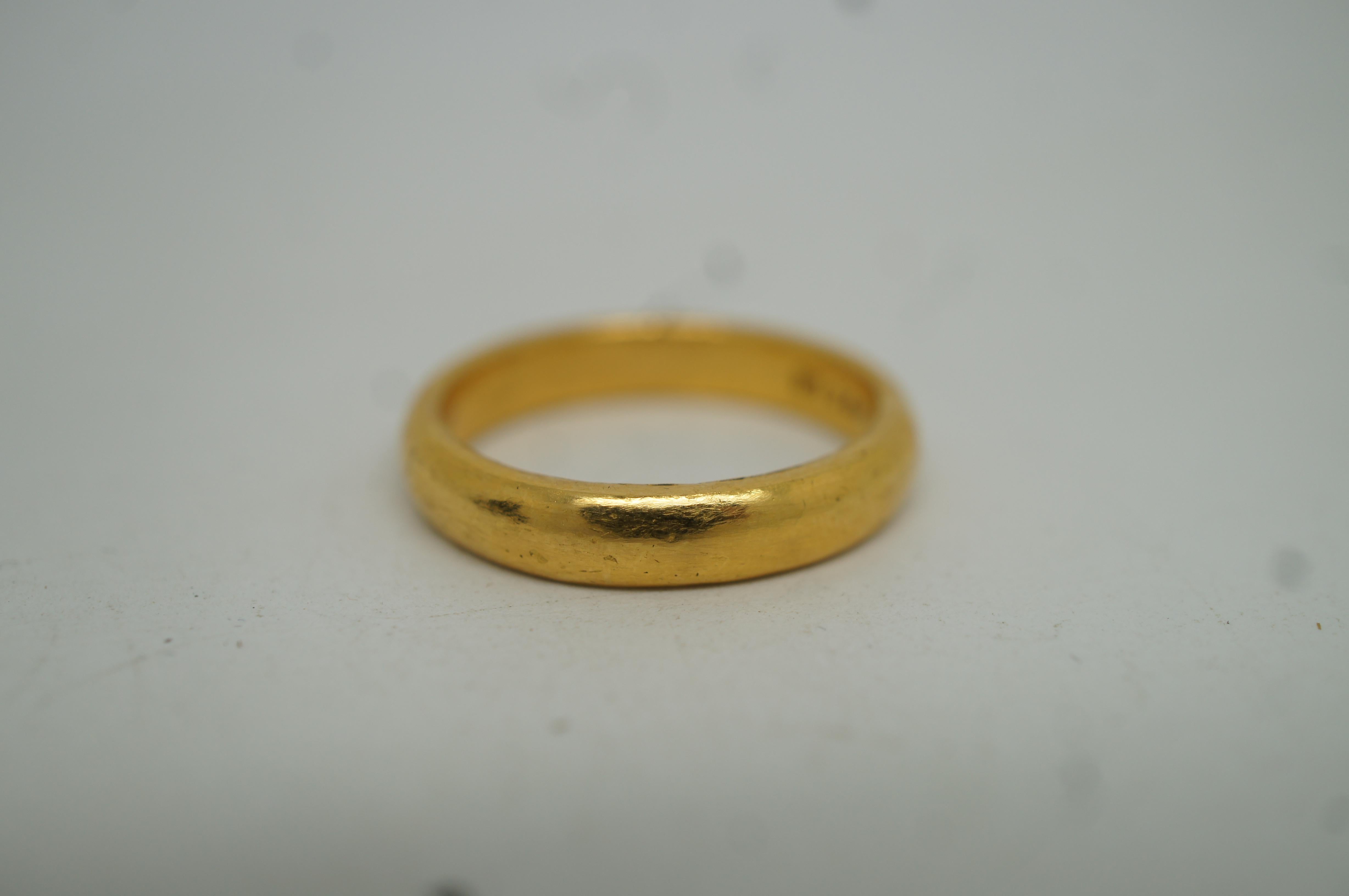 Vintage 24k Solid Yellow Gold Wedding Band Engagement Ring 10.5g For Sale 3