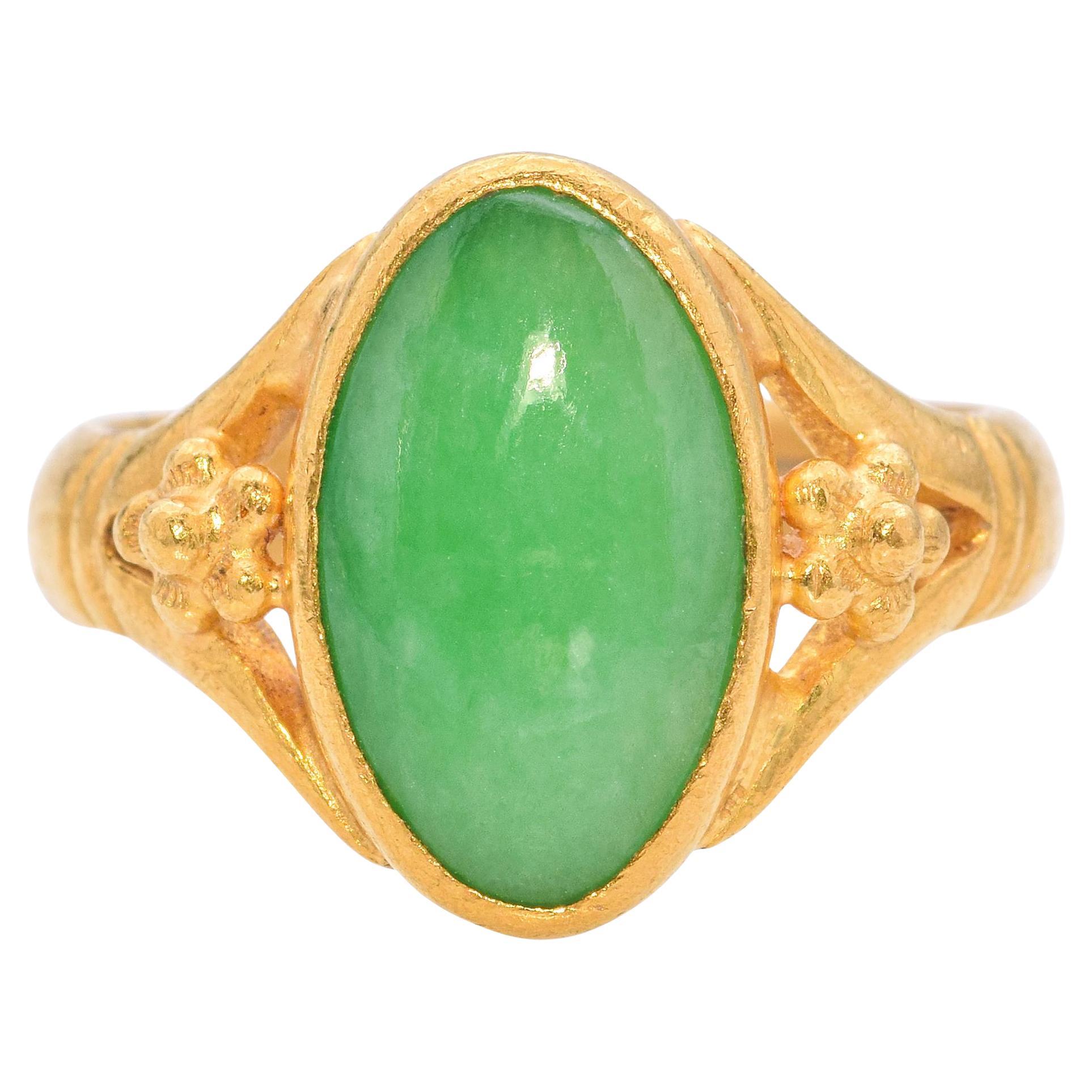 Vintage 24k Yellow Gold Green Jade Ring