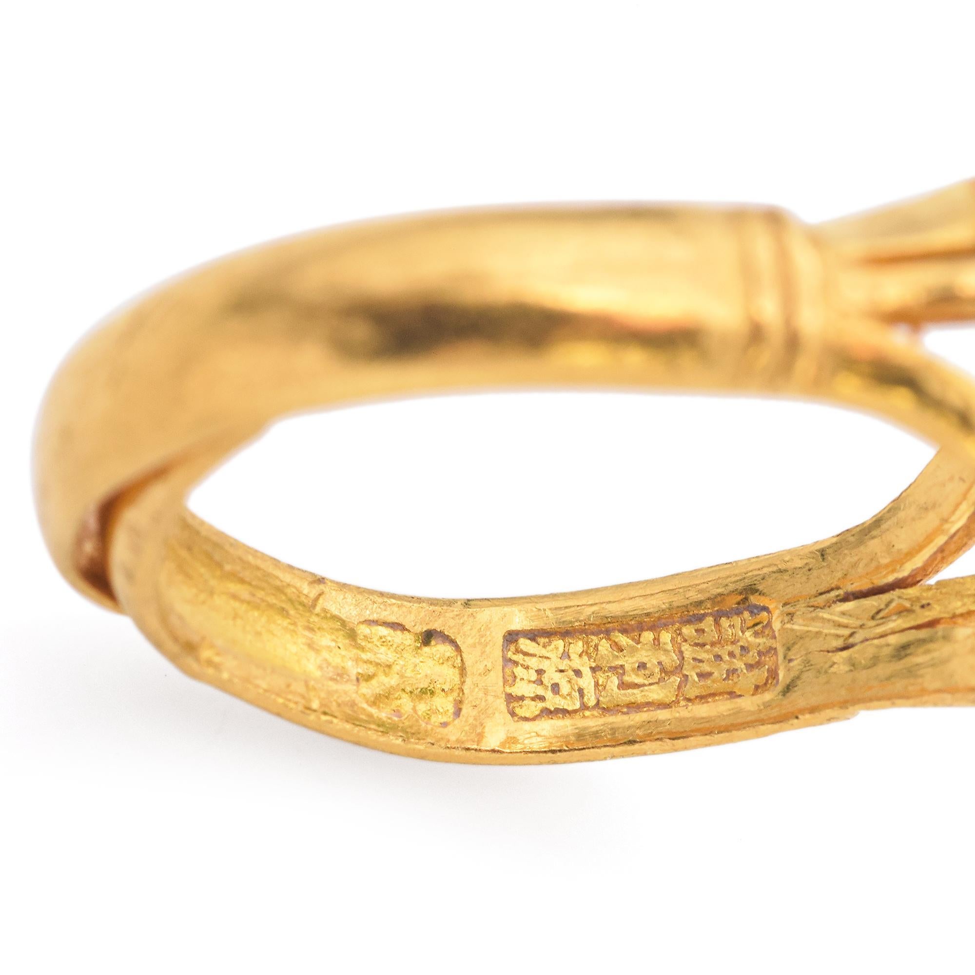 Vintage 24k Yellow Gold Green Jade RingVintage 24k Yellow Gold Green Jade Ring For Sale 2