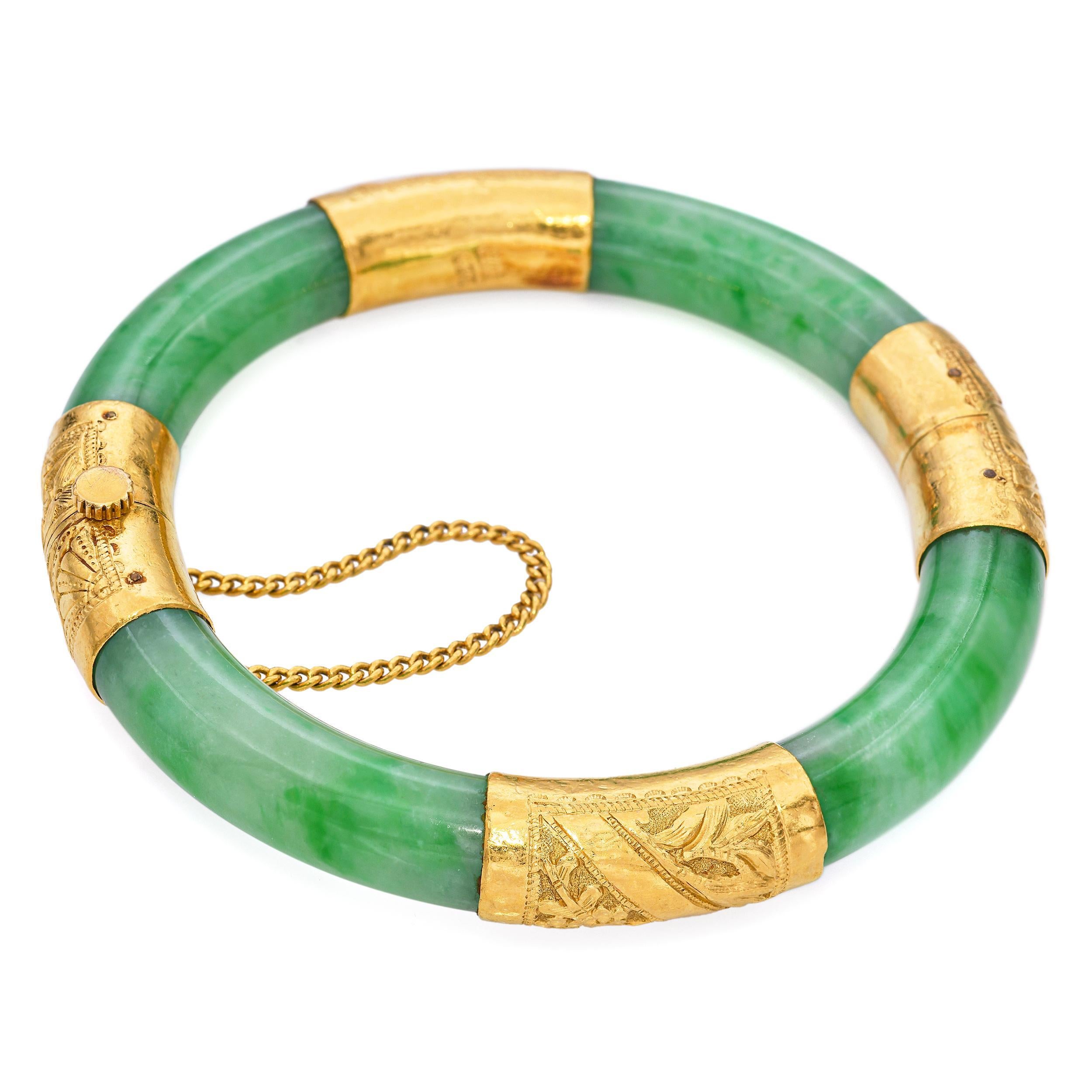 Pulsera brazalete vintage de oro amarillo de 24k con bisagra de jade en Bueno estado para la venta en New York, NY