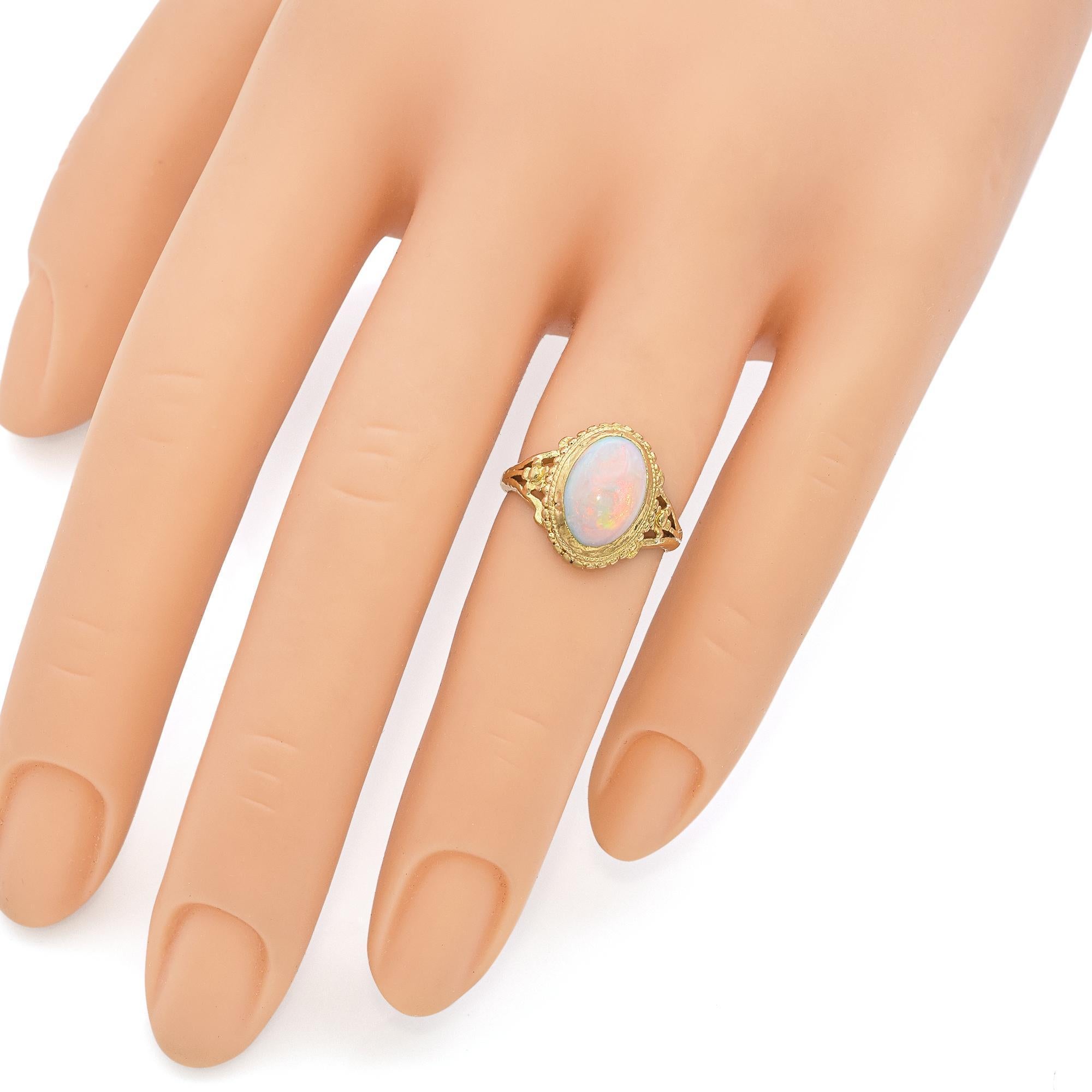 Vintage 24k Yellow Gold Opal Cabochon Ring In Good Condition For Sale In New York, NY
