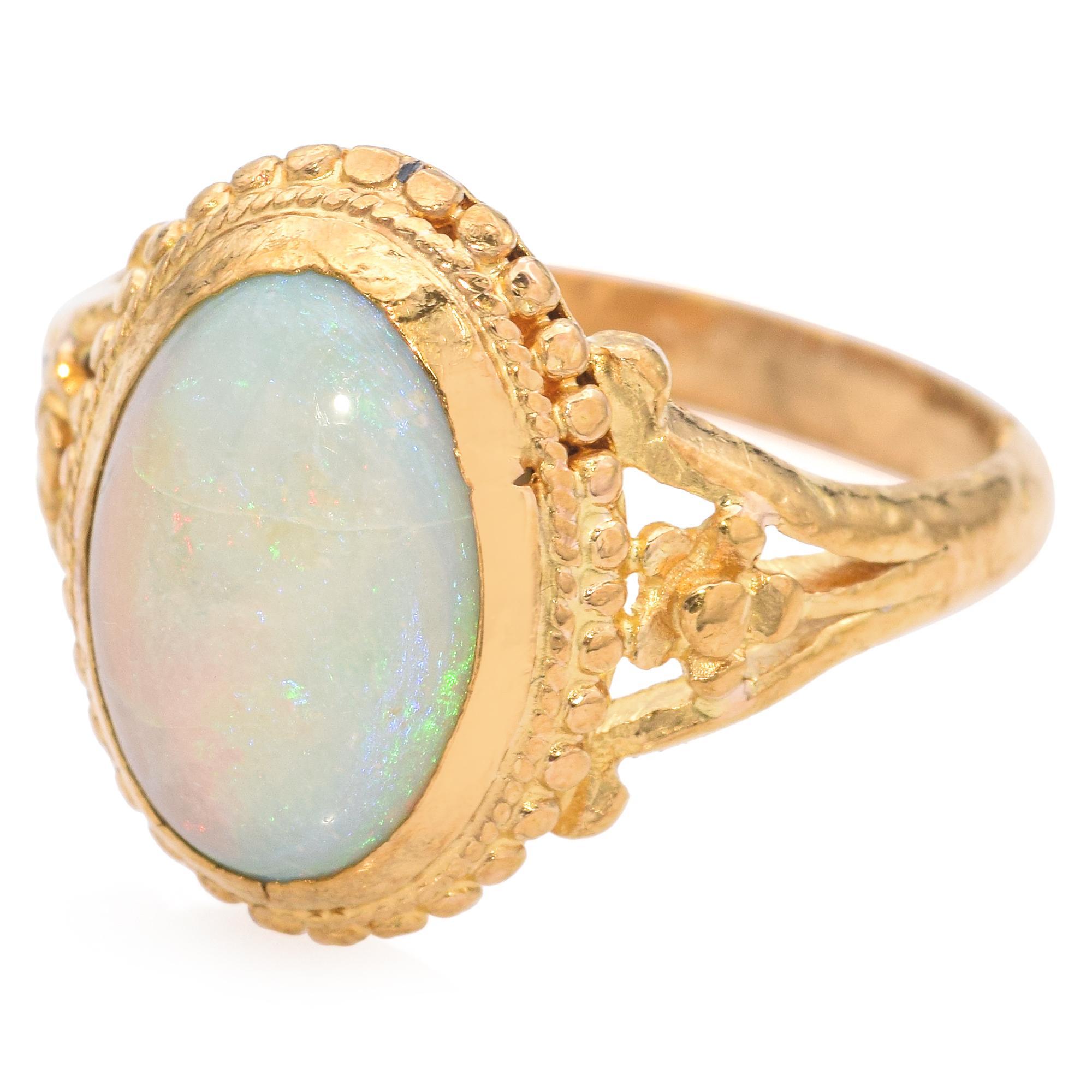 Women's Vintage 24k Yellow Gold Opal Cabochon Ring For Sale