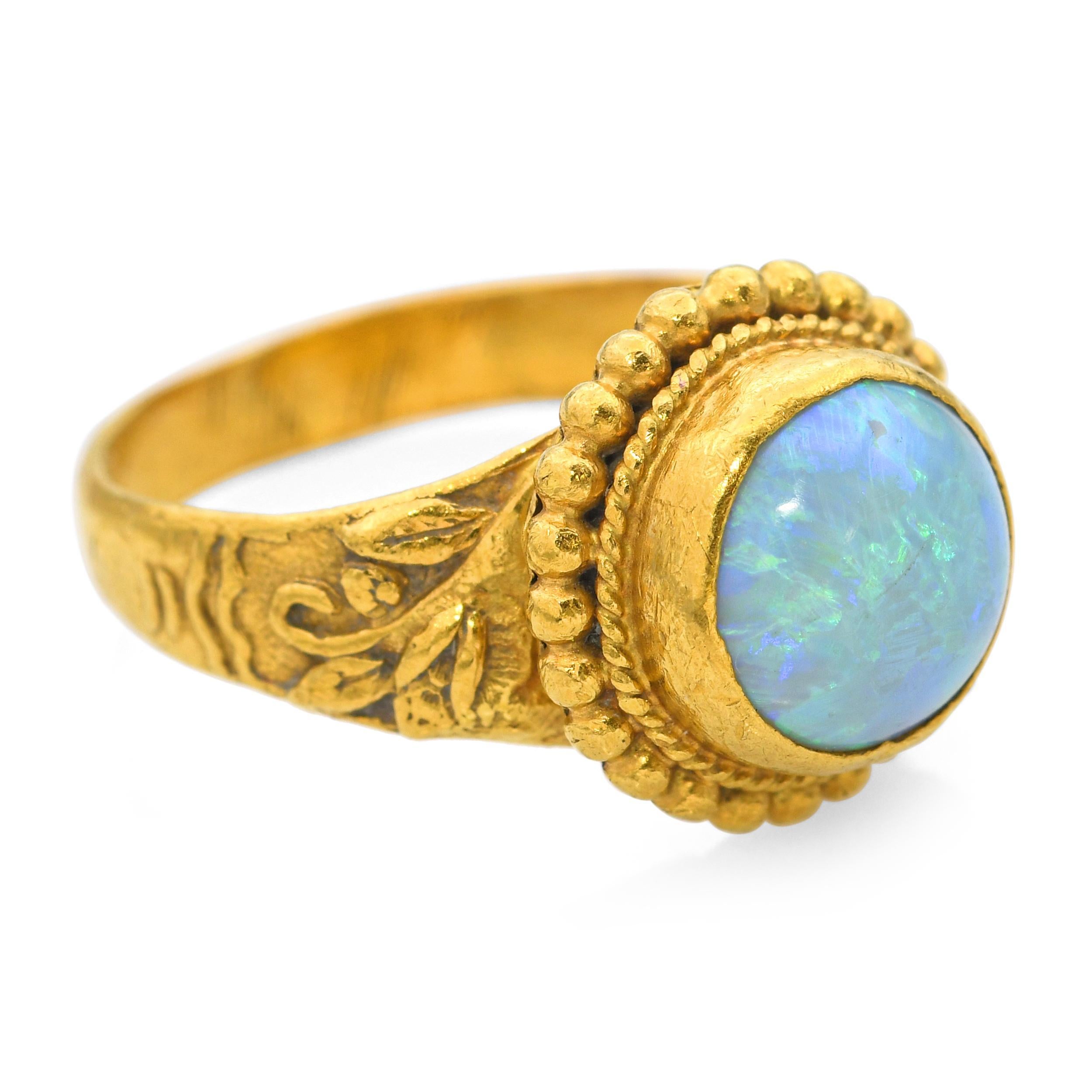 Anello d'epoca con motivo floreale in oro giallo 24k in vendita 1