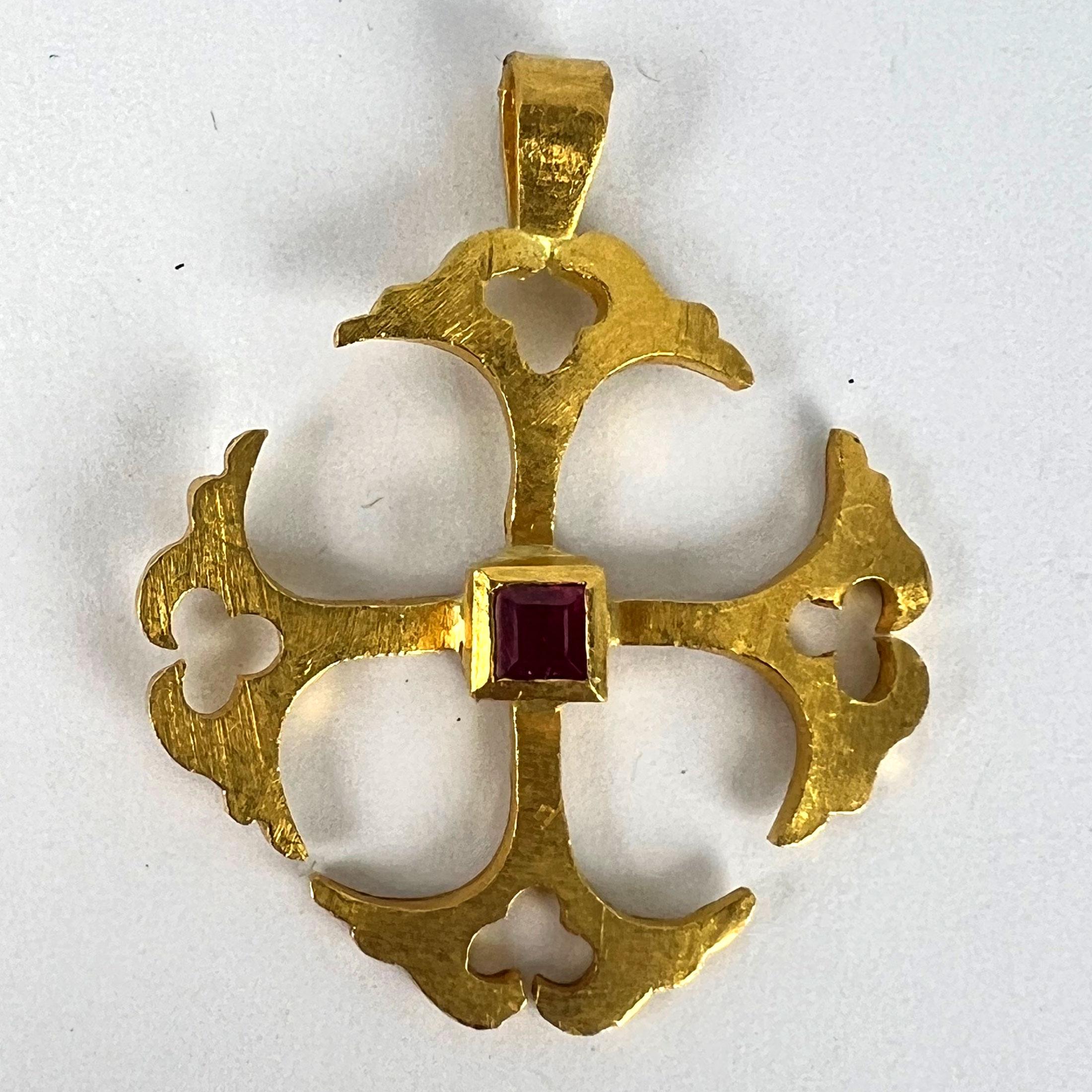 Pendentif croix vintage en or jaune 24 carats et rubis en vente 6