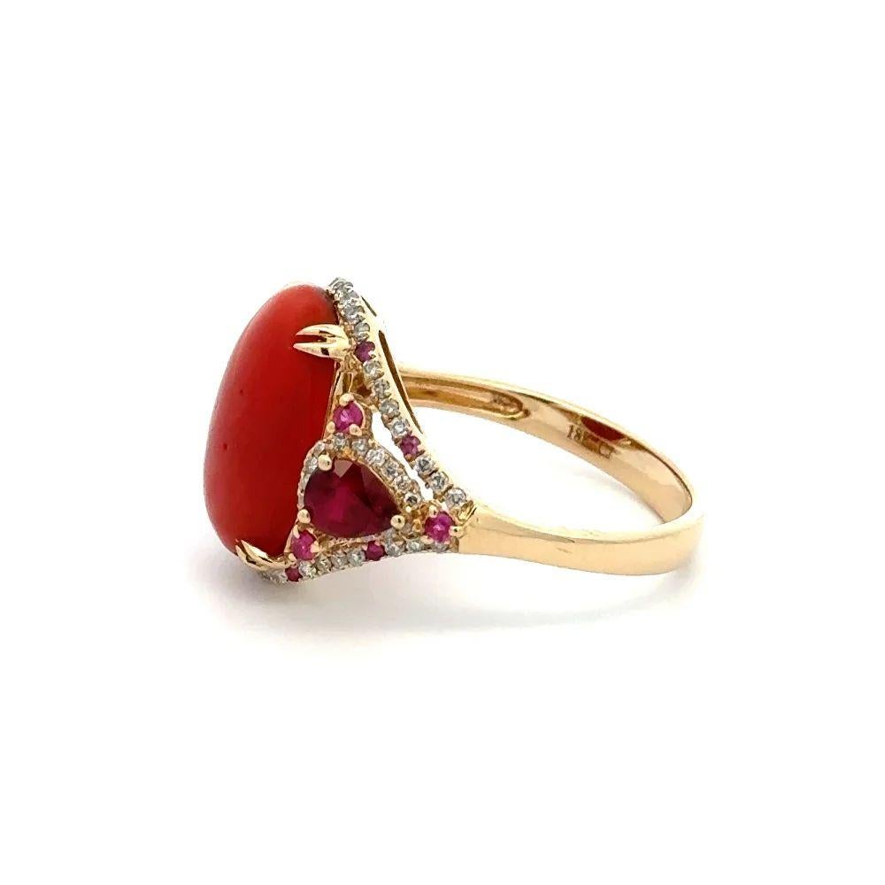 Anillo de cóctel vintage de oro con diamantes y rubíes de 2,5 quilates Coral RBC en Excelente estado para la venta en Montreal, QC