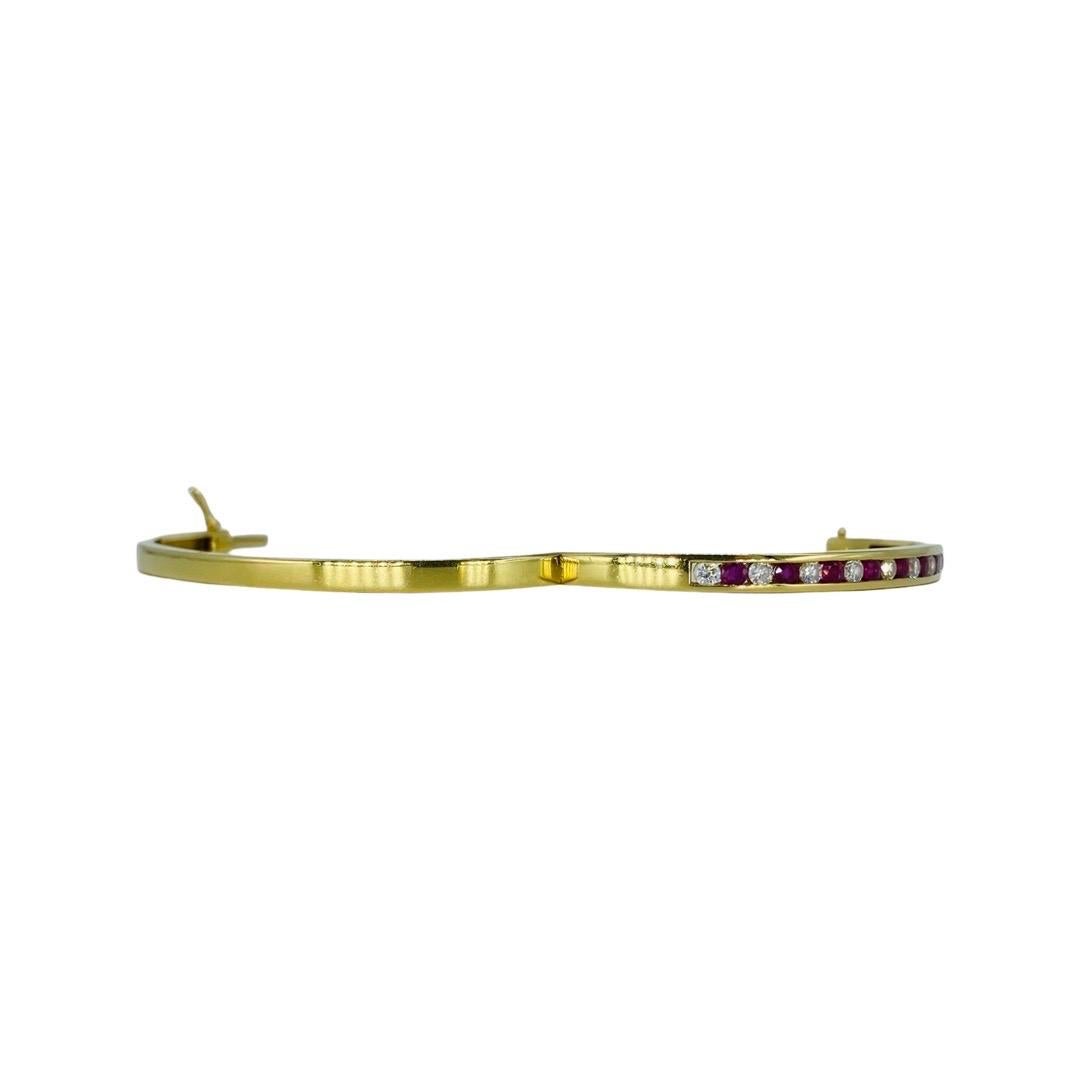 Vintage 2.50 Carat Total Weight Diamonds and Ruby Channel Bangle 18k 4