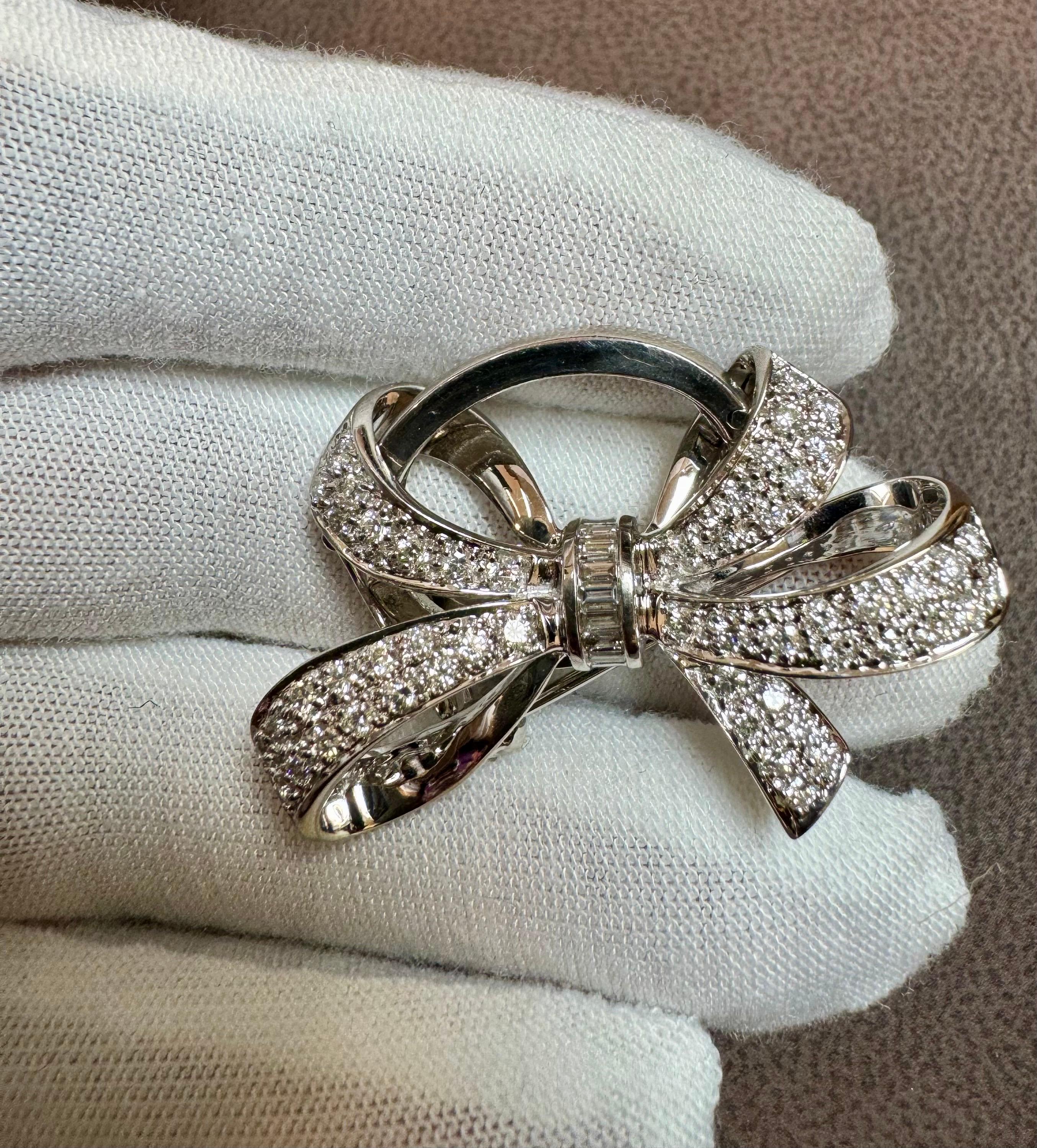 Vintage 2.55 Ct Diamond Bow Brooch Pin /Pendant in 18 K White Gold For Sale 3