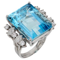 Anillo de cóctel vintage de aguamarina, diamante y platino de 26.41 quilates