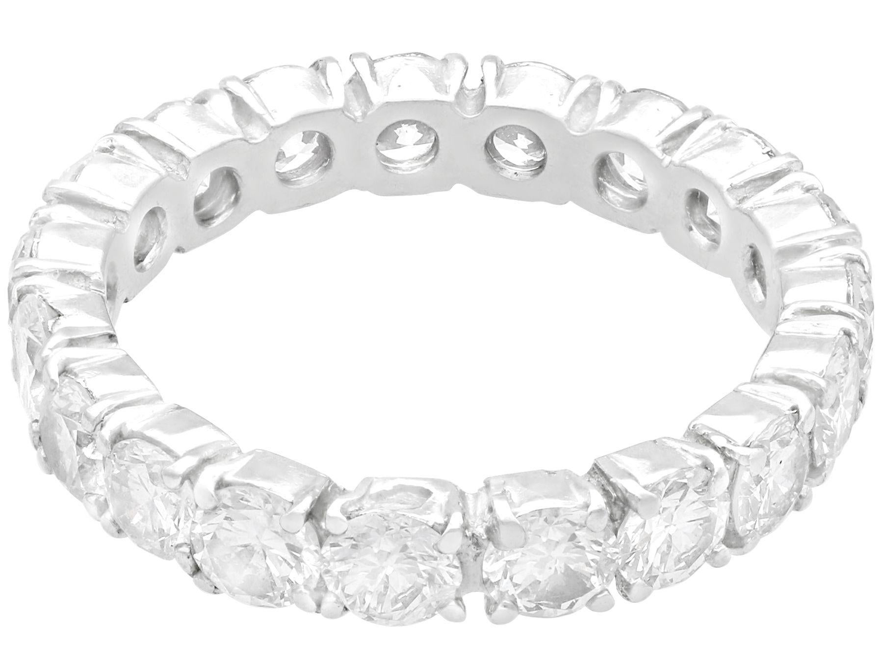 Vintage 2.57 Carat Diamond and Platinum Full Eternity Ring, Circa 1950 In Excellent Condition For Sale In Jesmond, Newcastle Upon Tyne