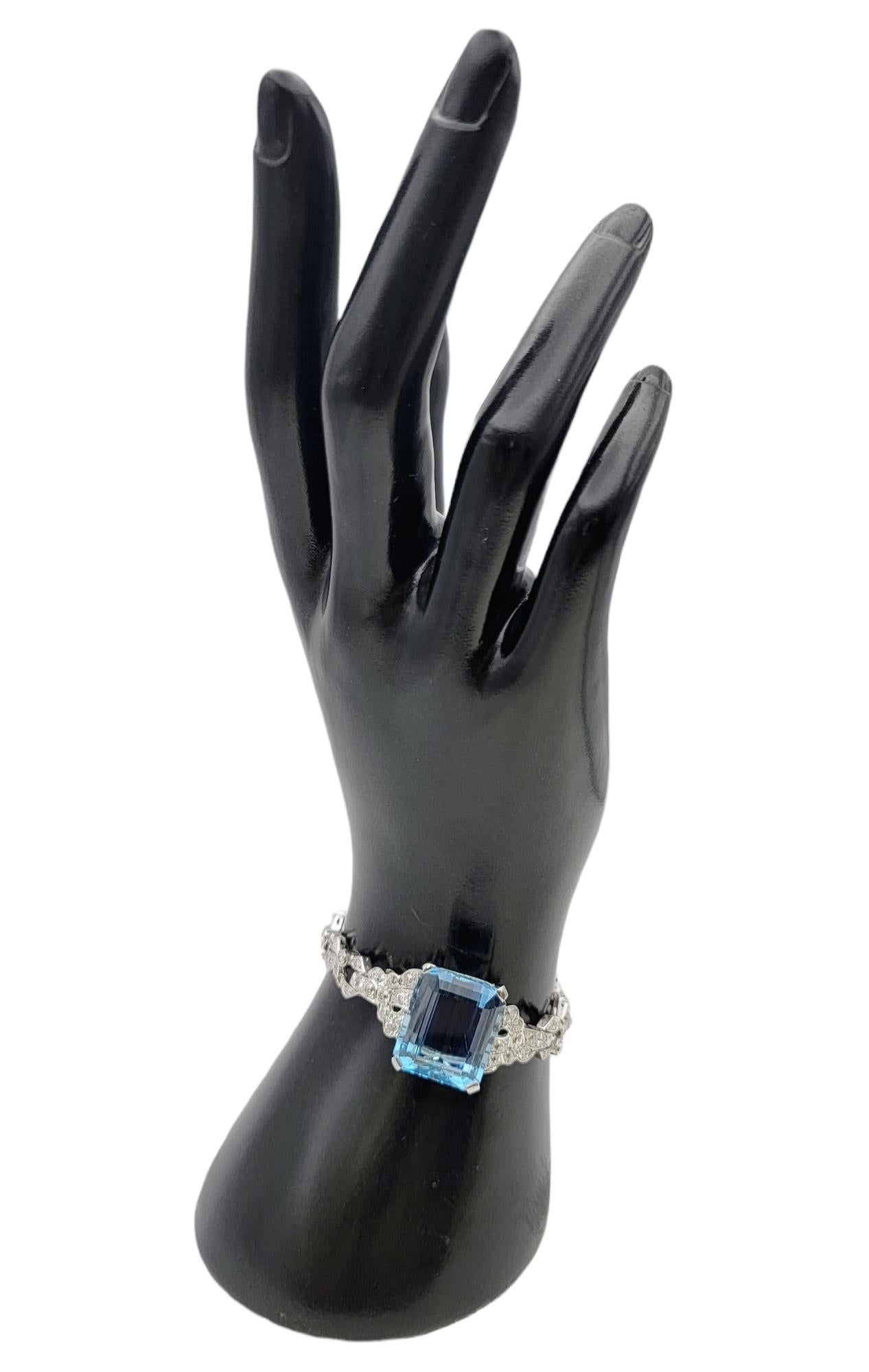 Vintage 25.76 Carat Total Blue Aquamarine and Diamond Bracelet in Platinum For Sale 7