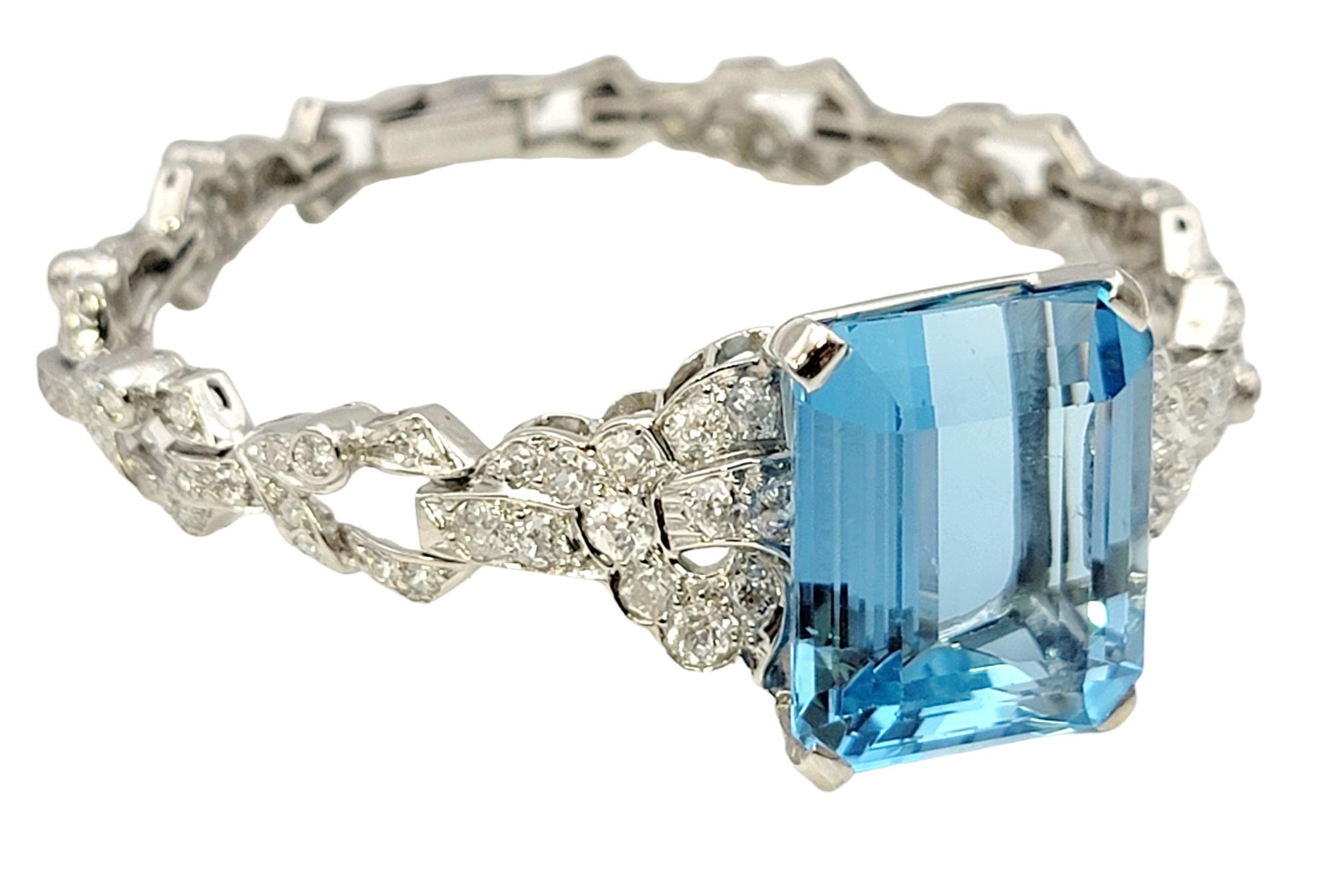 Vintage 25.76 Carat Total Blue Aquamarine and Diamond Bracelet in Platinum In Good Condition For Sale In Scottsdale, AZ