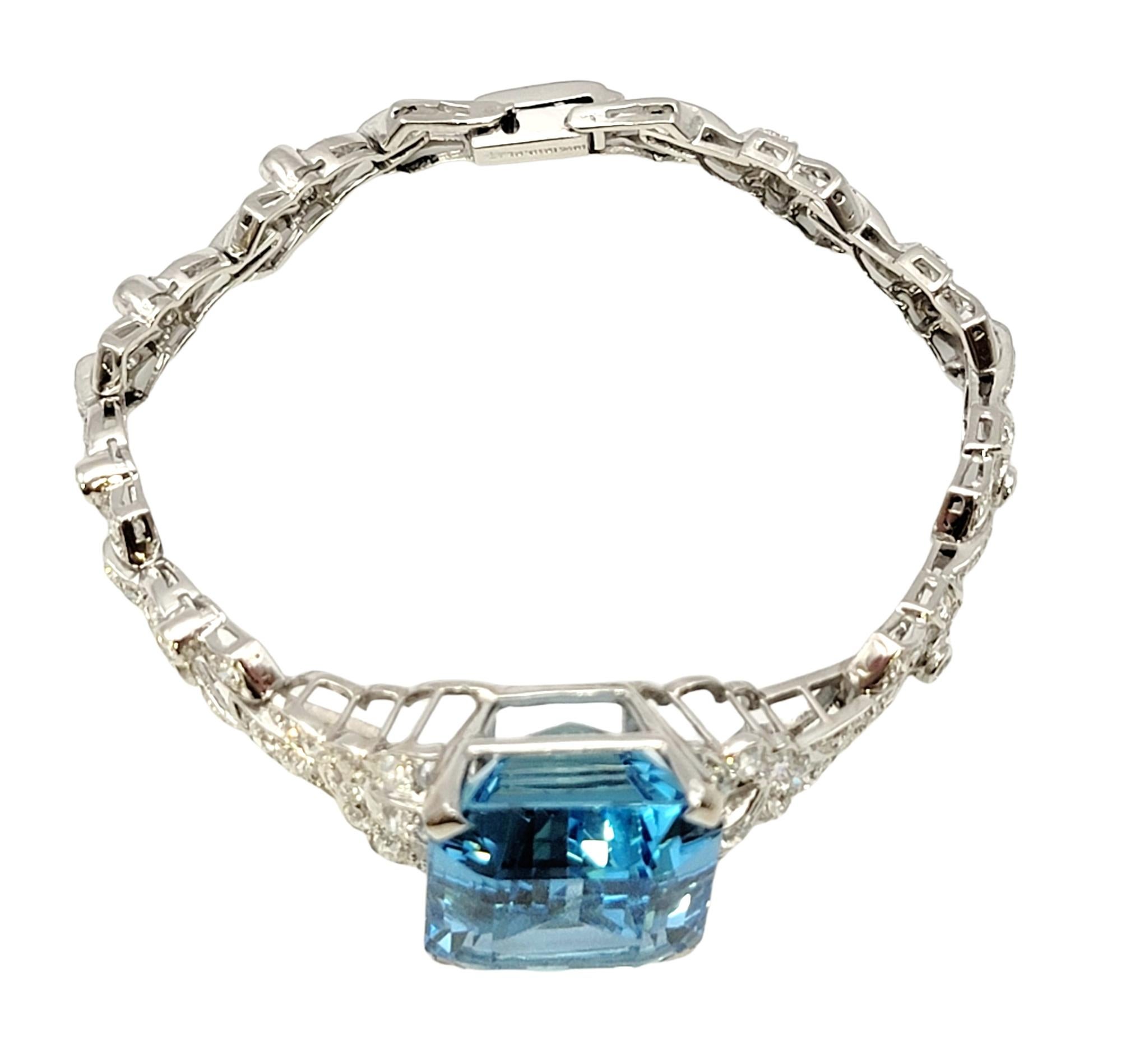 Vintage 25.76 Carat Total Blue Aquamarine and Diamond Bracelet in Platinum For Sale 2