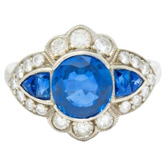 Vintage 2.58 Carat Sapphire Diamond 18 Karat White Gold Cluster Dinner Ring