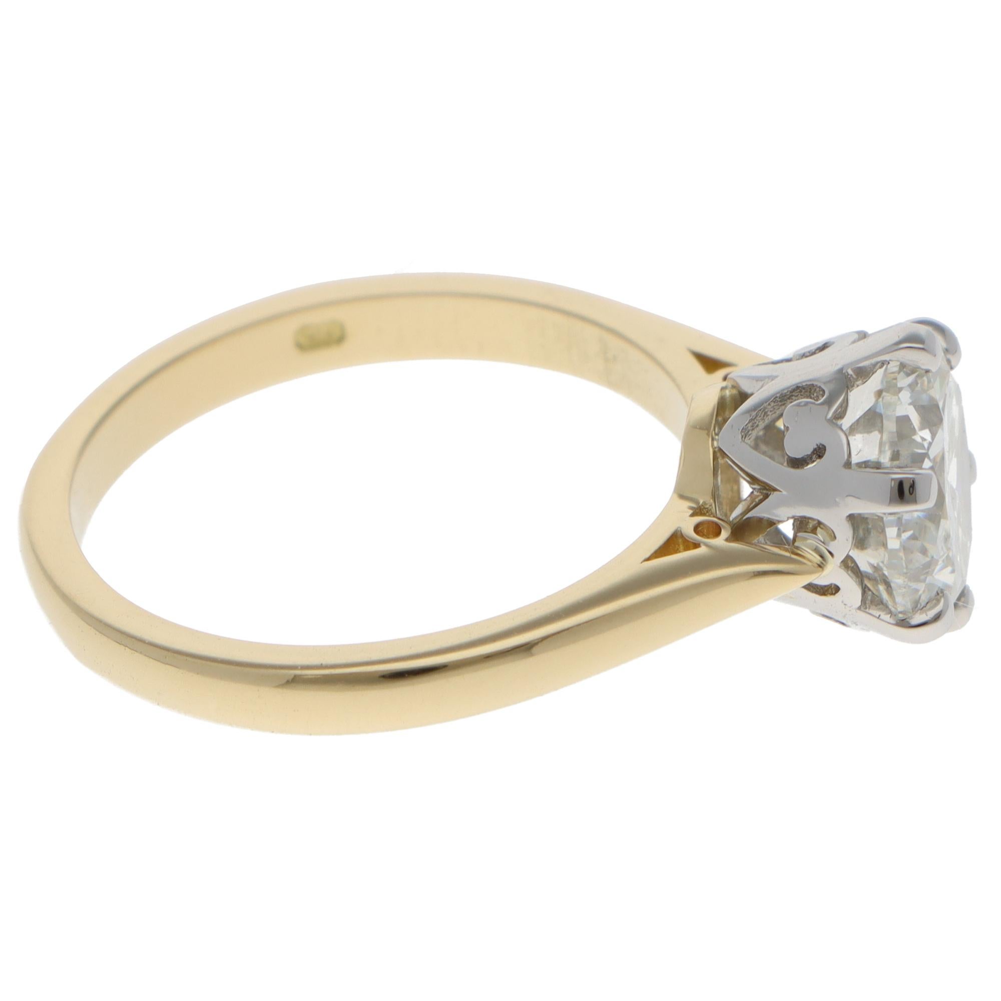 Anillo solitario de diamante certificado vintage de 2,59 ct Corte brillante en venta