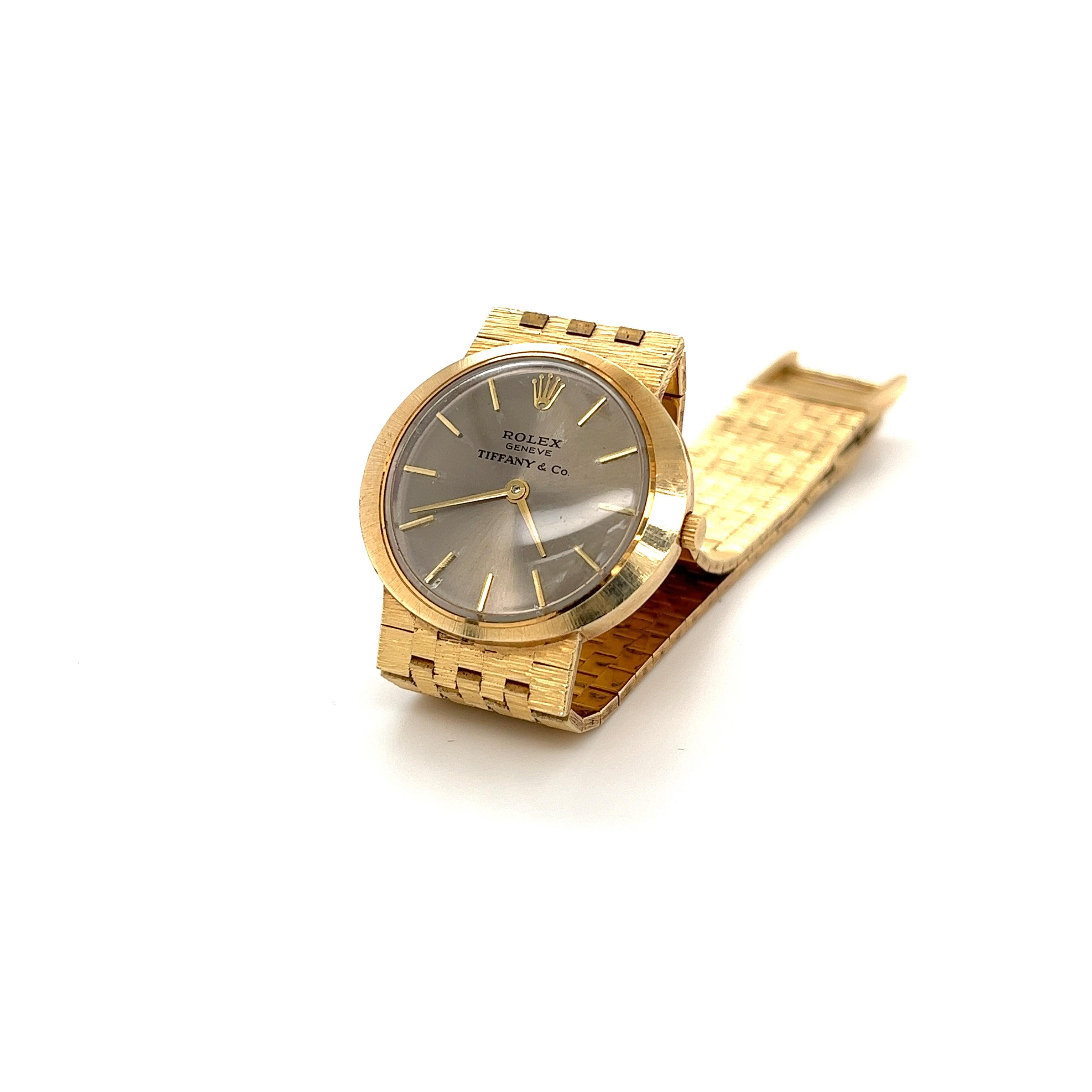 Vintage Rolex for Tiffany & Co. Ladies Watch in 14K Gold Integral Bracelet In Excellent Condition For Sale In Miami, FL