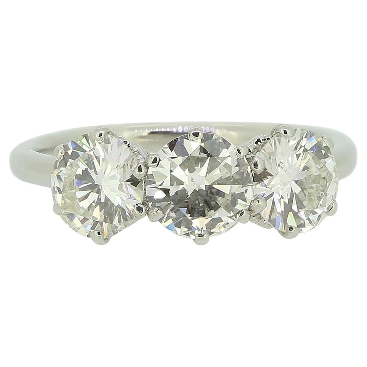 Vintage 2.60 Carat Diamond Three-Stone Ring For Sale