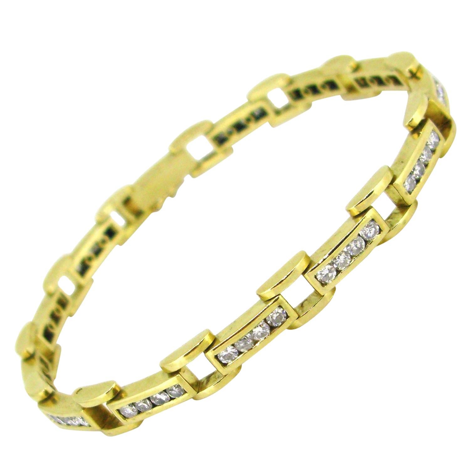 Vintage 2.60 Carat Diamonds Tennis Bracelet, 18 Karat Yellow Gold, France