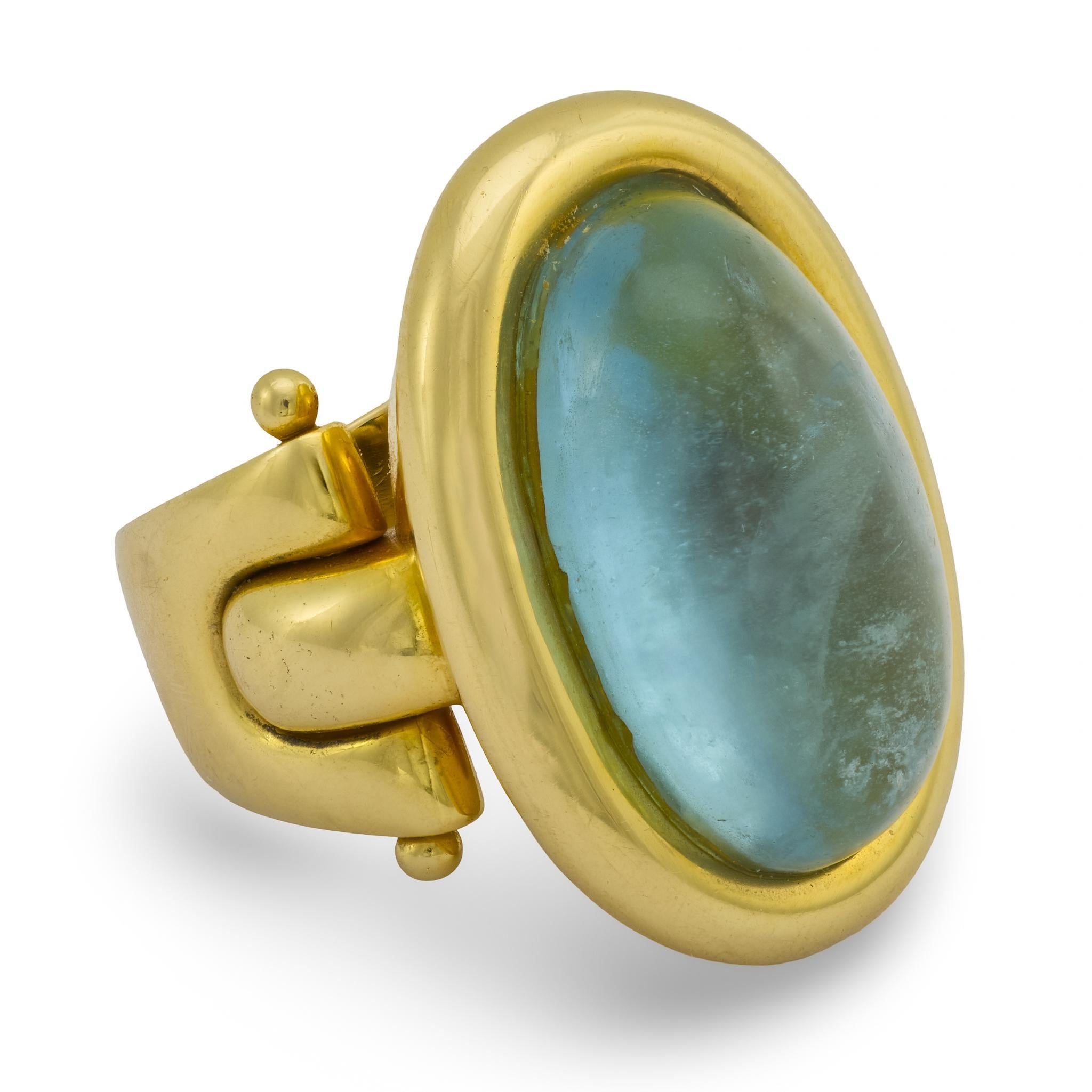 Anello cocktail vintage in oro giallo 18k con acquamarina taglio cabochon da 26,00 carati In condizioni buone in vendita a Beverly Hills, CA