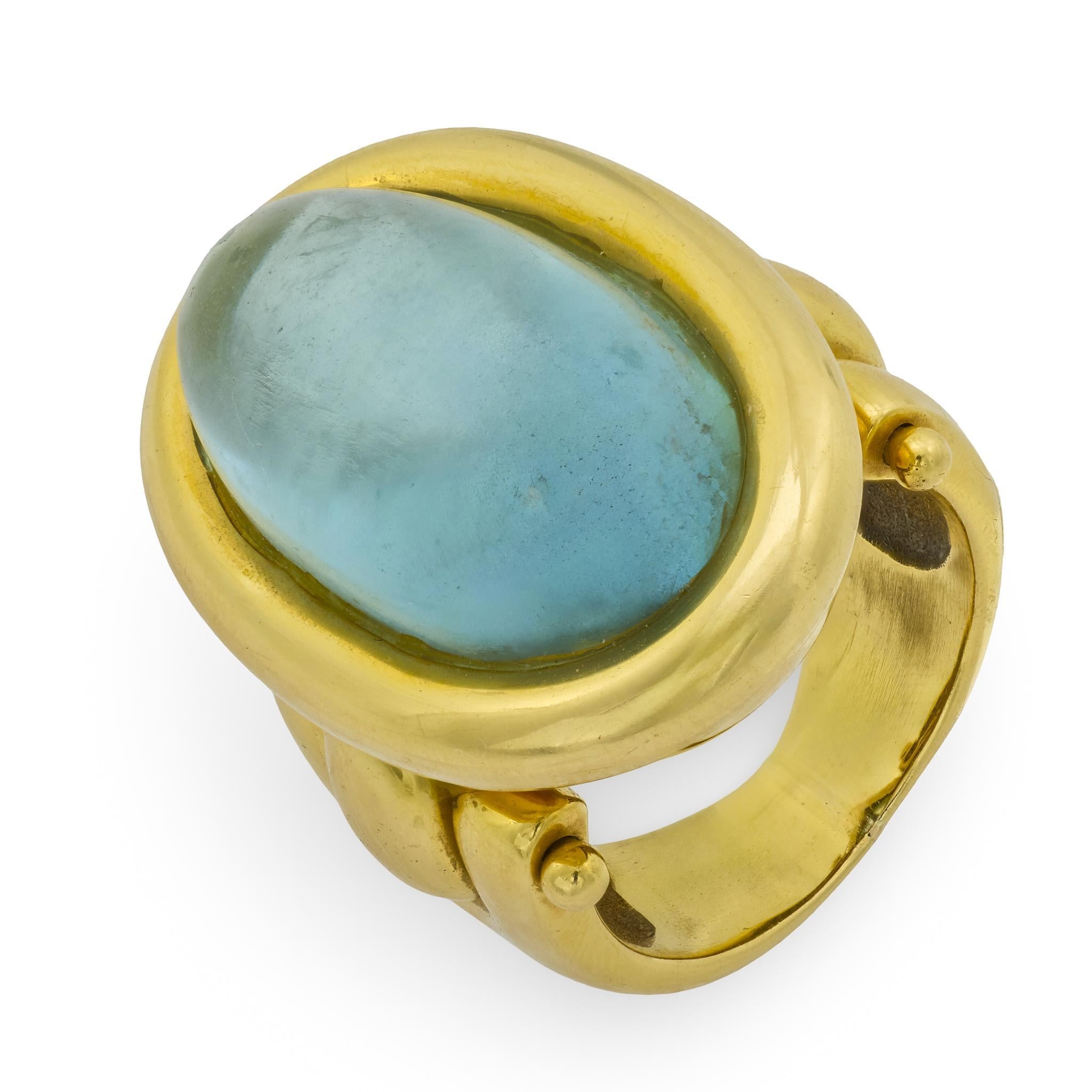 Anello cocktail vintage in oro giallo 18k con acquamarina taglio cabochon da 26,00 carati in vendita 2