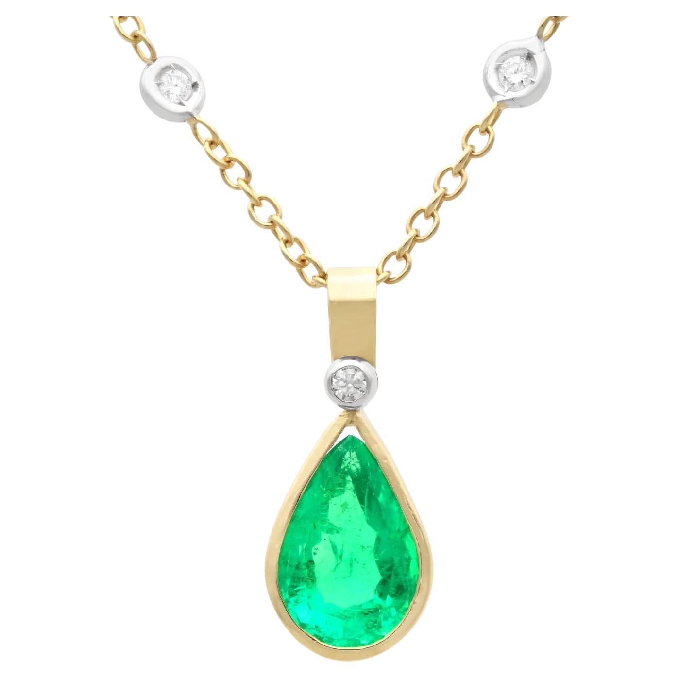 Vintage 2.60 Carat Emerald and 0.69 Carat Diamond, 18k Yellow Gold Pendant For Sale