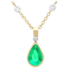 Colgante vintage de oro amarillo de 18 quilates, esmeralda de 2,60 quilates y diamante de 0,69 quilates