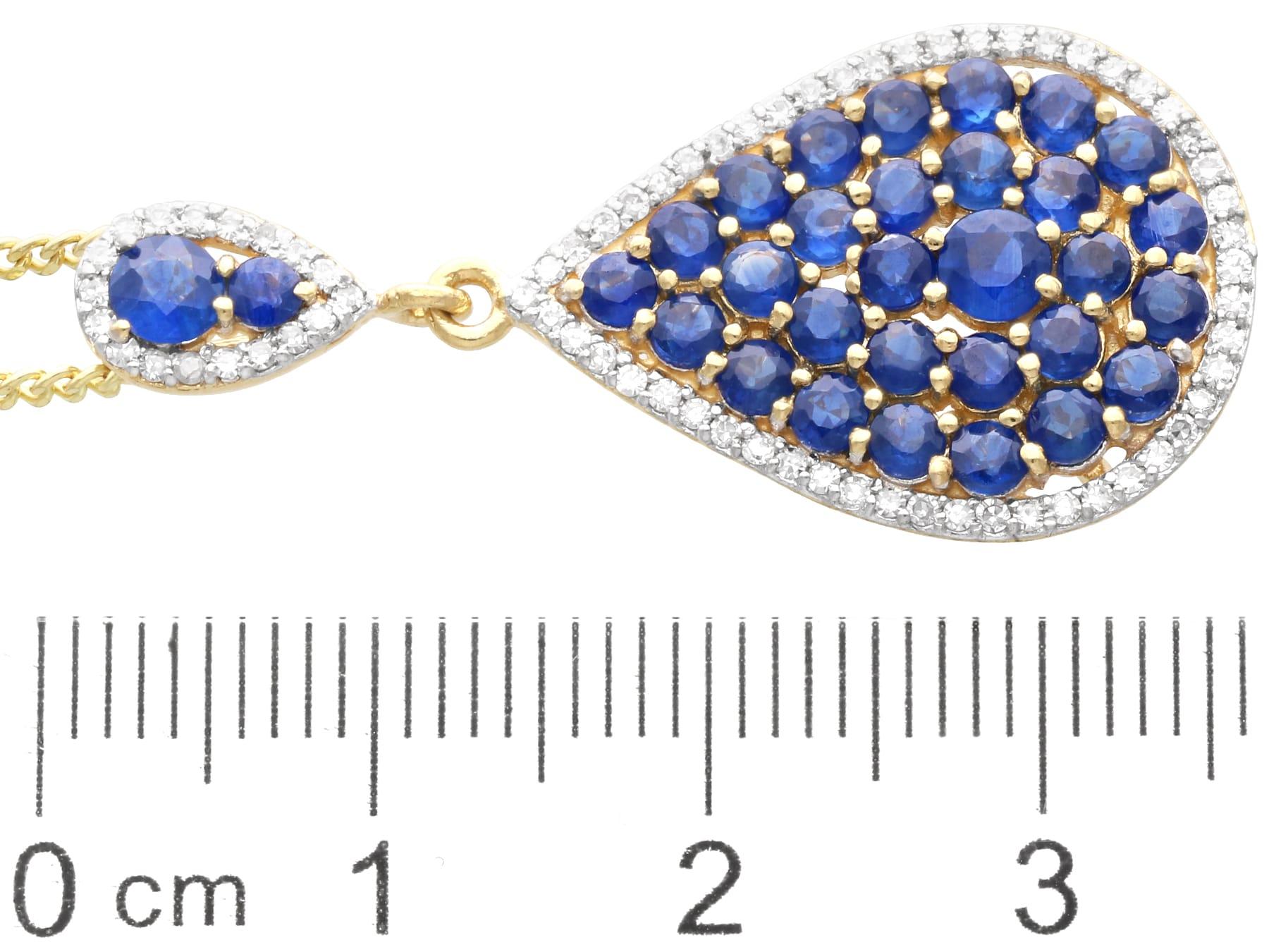 Vintage 2.61Ct Sapphire and 0.27Ct Diamond 18k Yellow Gold Pendant Circa 1990 For Sale 2