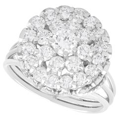 Bague grappe vintage en or blanc 12 carats et diamants de 2,62 carats 