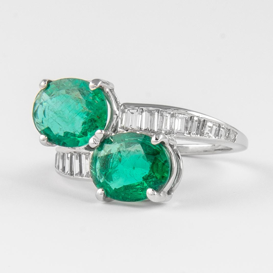 Art Deco Vintage 2.62 Carat Emerald and Diamond Bypass Ring 18k White Gold For Sale