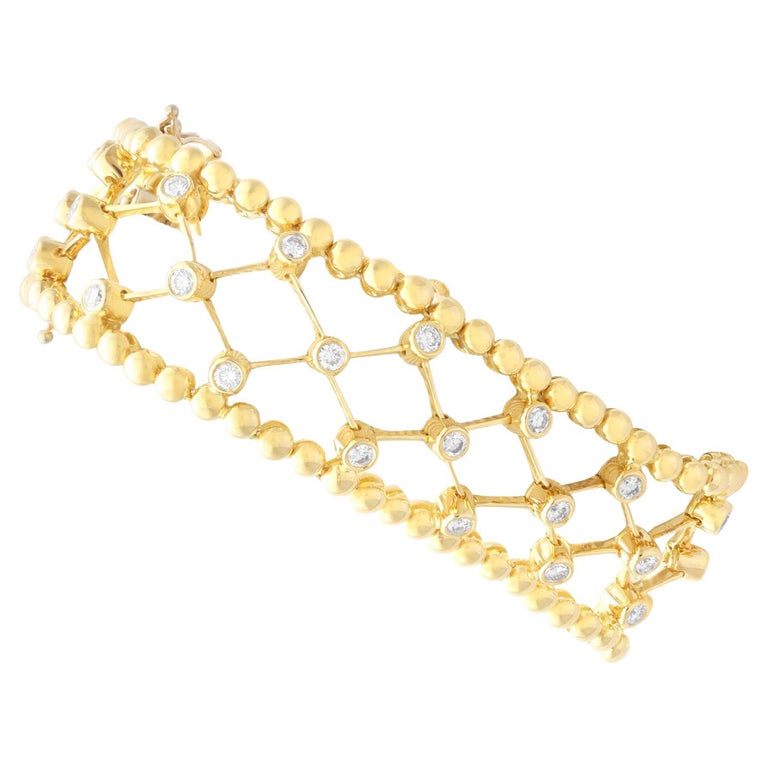 Vintage 2.63 Carat Diamond and Yellow Gold Bracelet For Sale