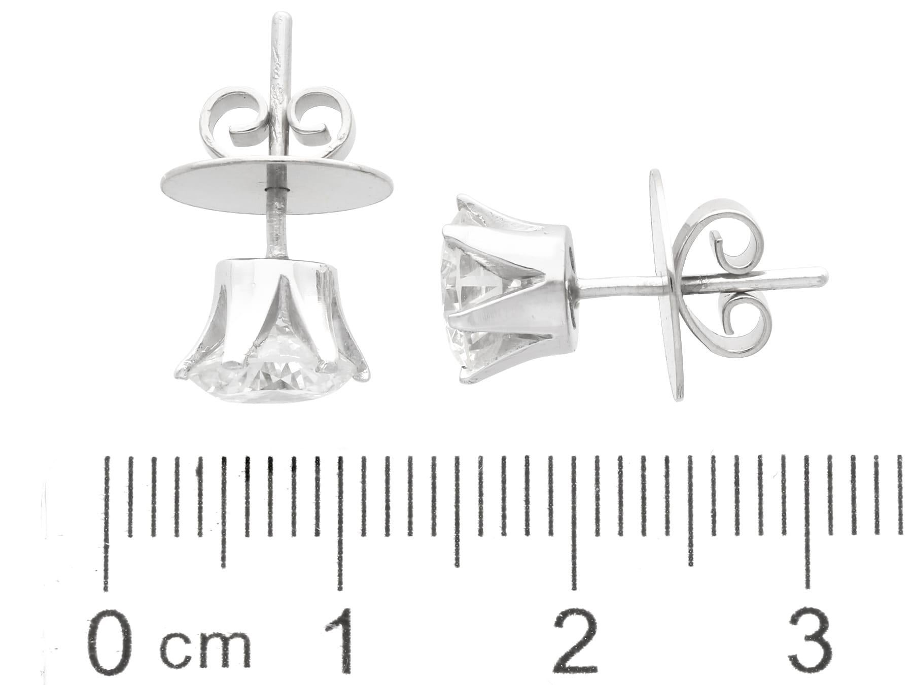 Vintage 2.65Ct Diamond and Platinum Stud Earrings Circa 1980 2