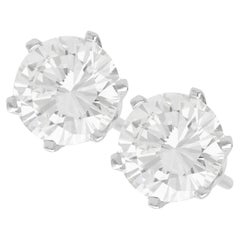 Vintage 2.65Ct Diamond and Platinum Stud Earrings Circa 1980