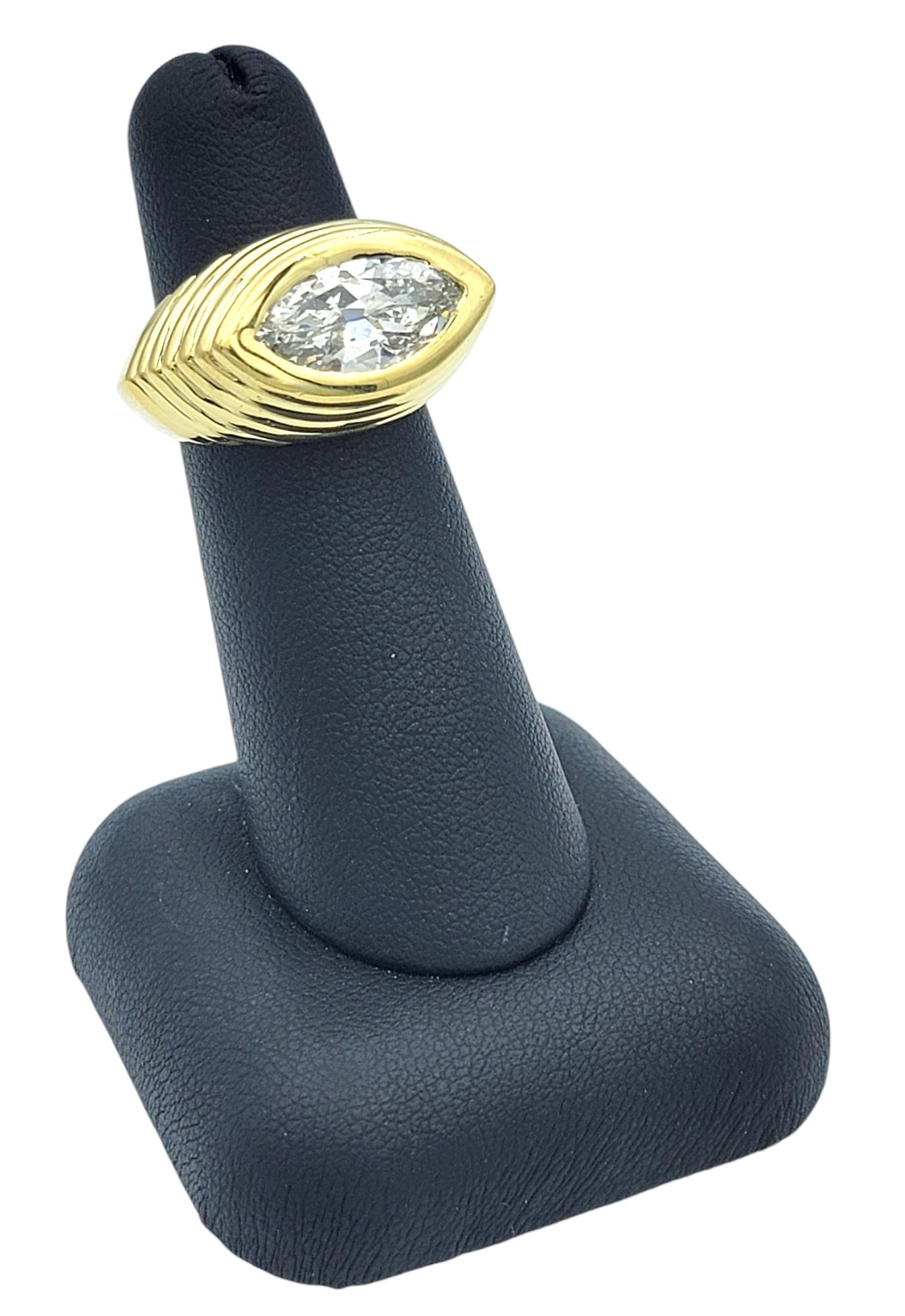 Anello da cocktail impilato con diamanti taglio marquise da 2,66 carati vintage in oro 18 carati in vendita 5
