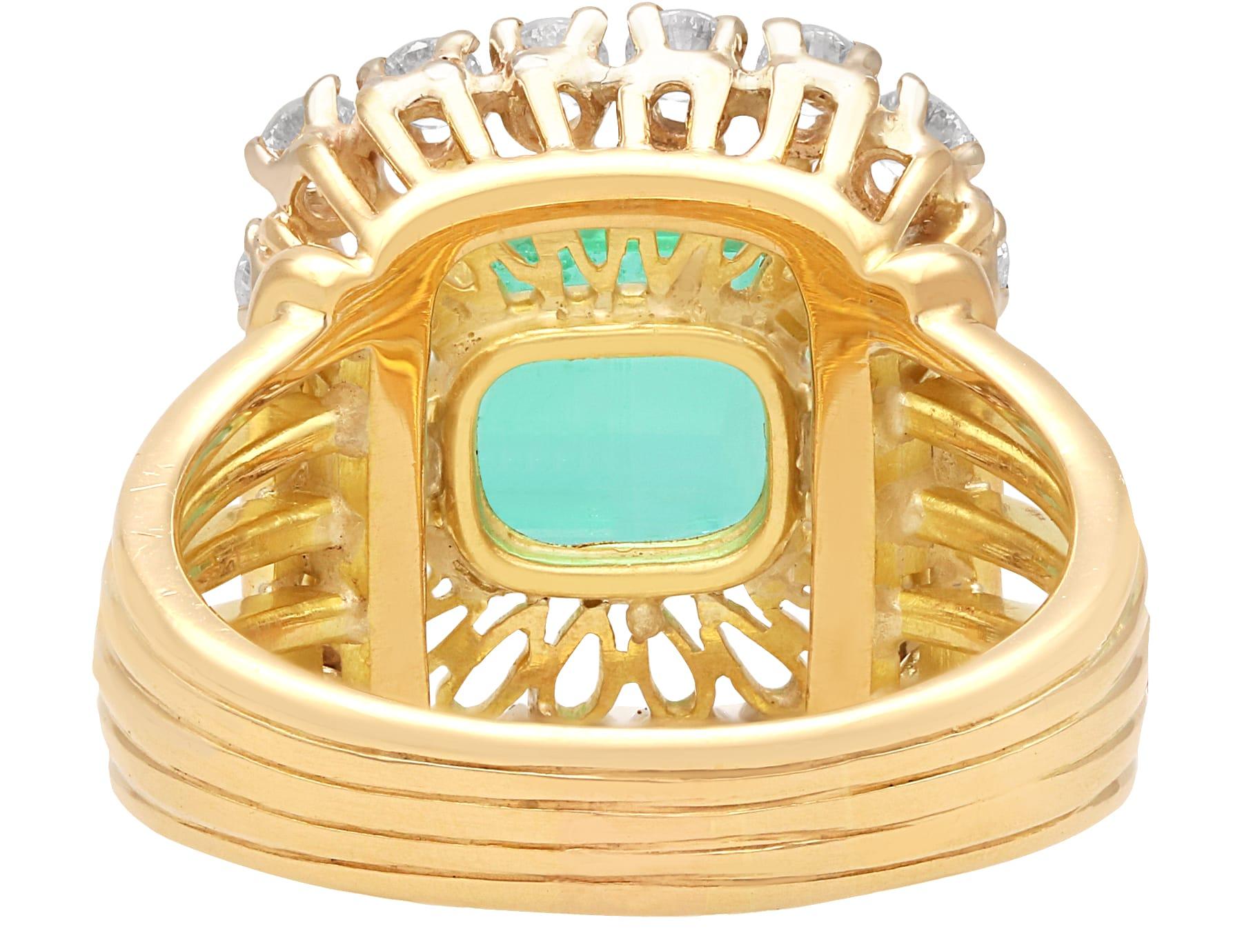 Bague vintage en or jaune 18 carats avec émeraude de Colombie de 2,68 carats et diamant de 0,80 carat Excellent état - En vente à Jesmond, Newcastle Upon Tyne