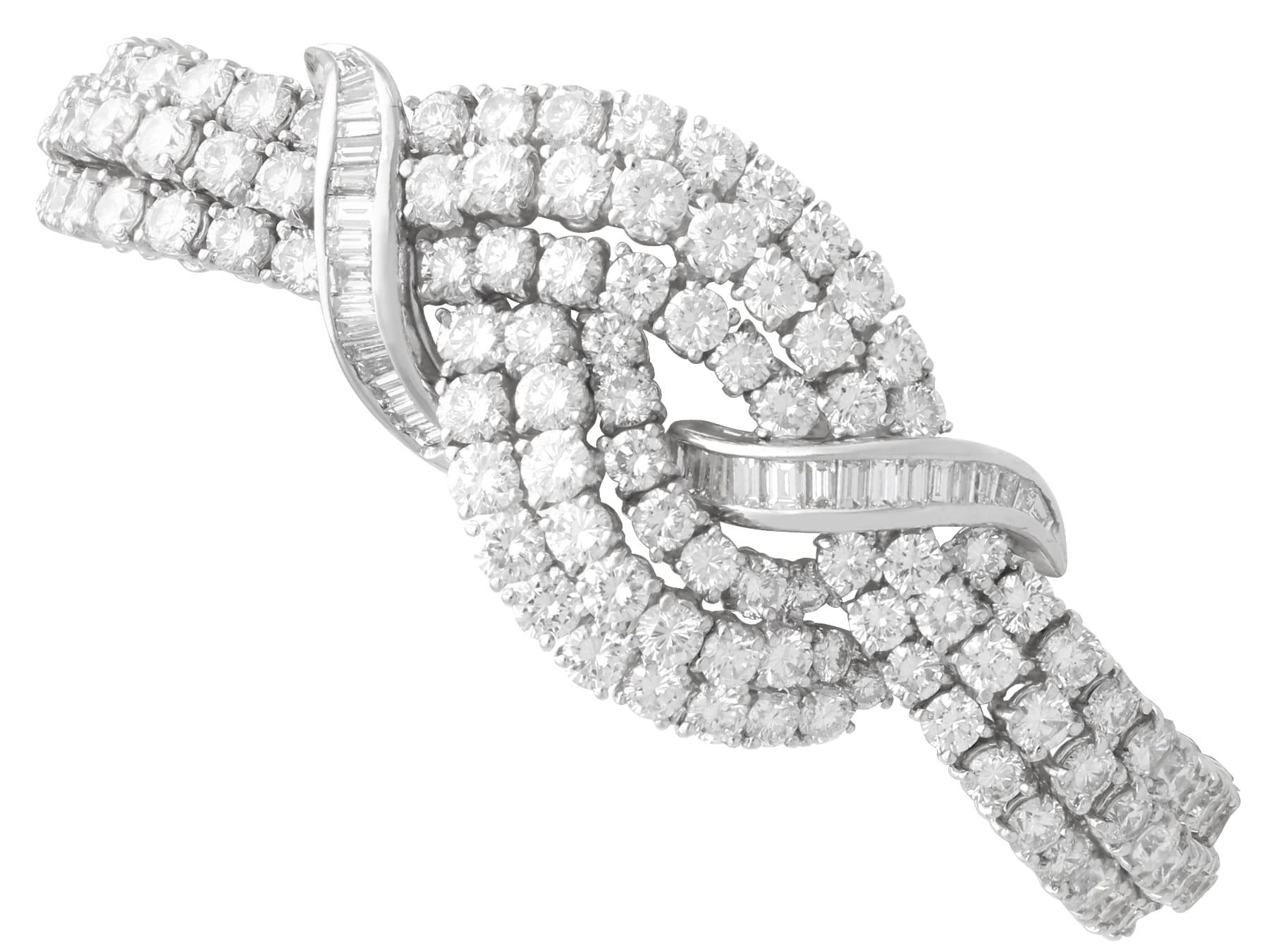 Round Cut Vintage 26.98 Carat Diamond and 18k White Gold Jewellery Set Circa 1990 For Sale