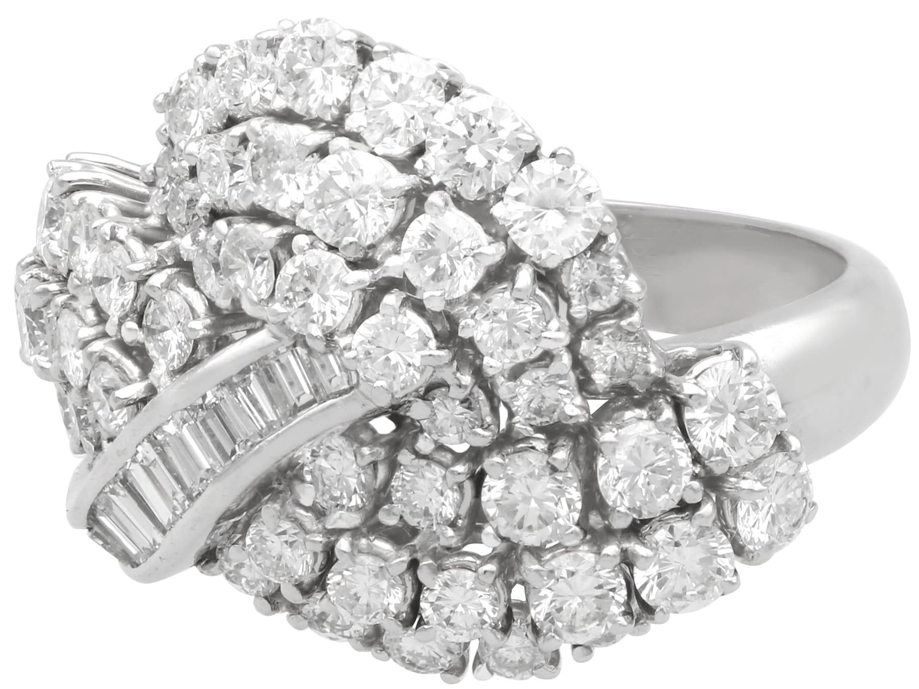 Vintage 26.98 Carat Diamond and 18k White Gold Jewellery Set Circa 1990 For Sale 3