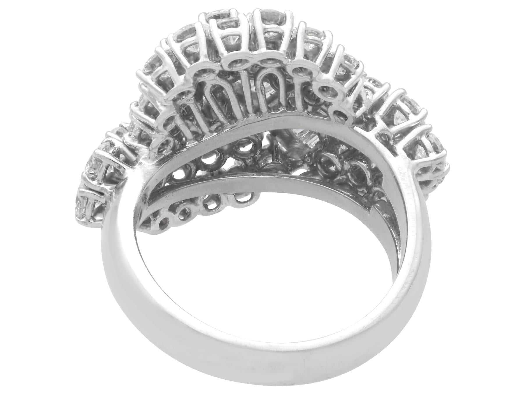 Vintage 26.98 Carat Diamond and 18k White Gold Jewellery Set Circa 1990 For Sale 4