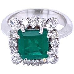 Vintage 2.70 Carat Colombian Emerald Diamond Gold Ring