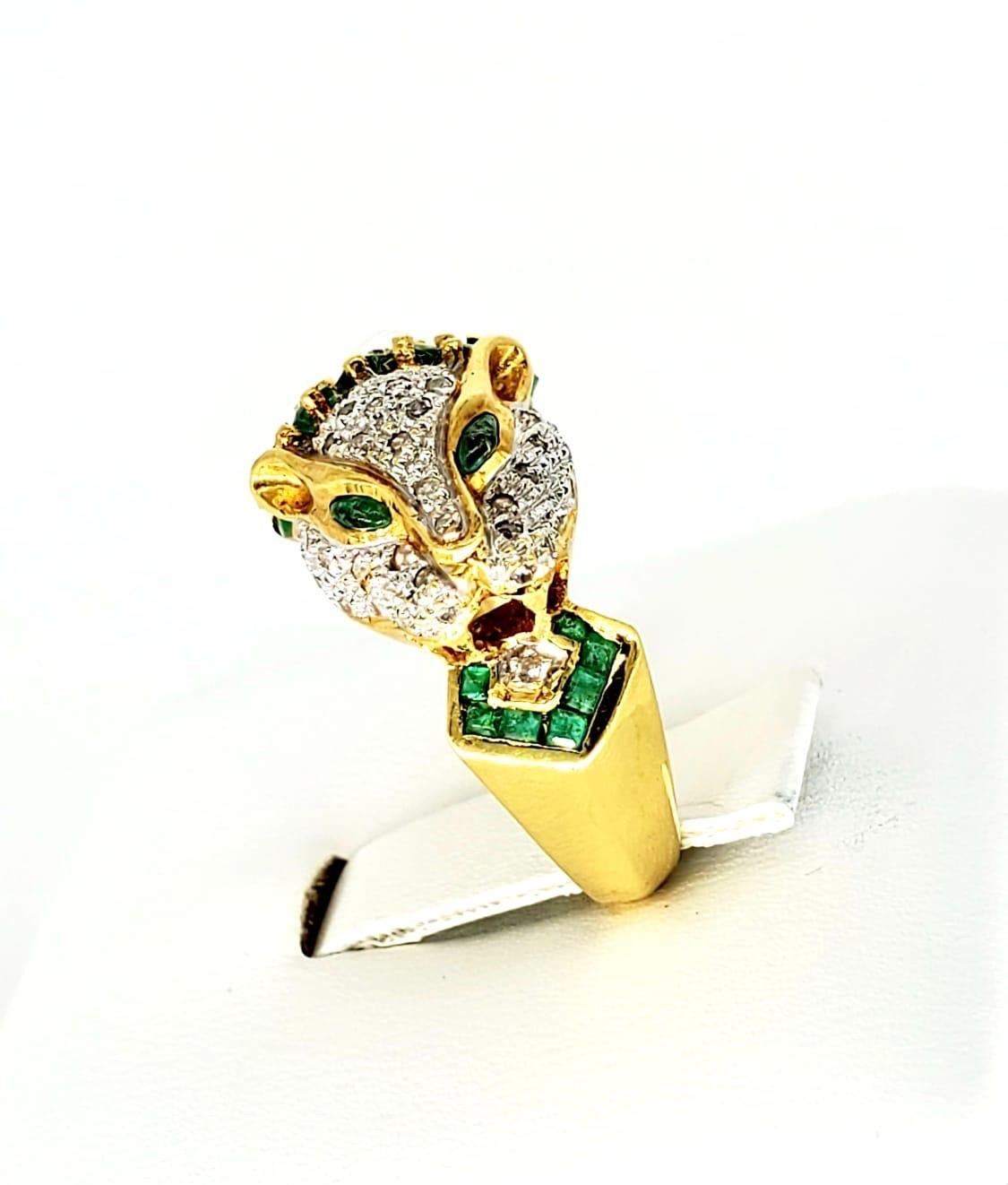 Vintage 2.70 Carat Diamond & Emerald Panther Ring. The craftsmanship on this ring is very detailed and high quality. The emeralds approx weight is 2.20 carat and the diamonds are 0.50 carat. The ring is hand crafted in 18k solid gold and stamped