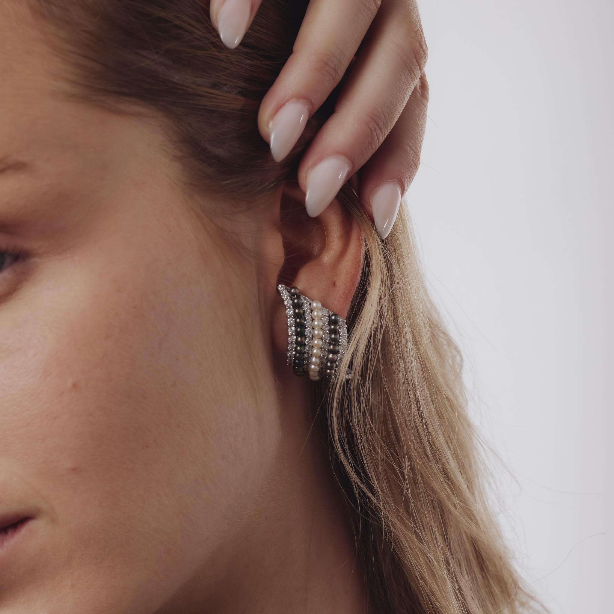 De las mujeres Pendientes vintage de oro blanco de 18 quilates con perlas de dos tonos y diamantes de 2,70 quilates en venta