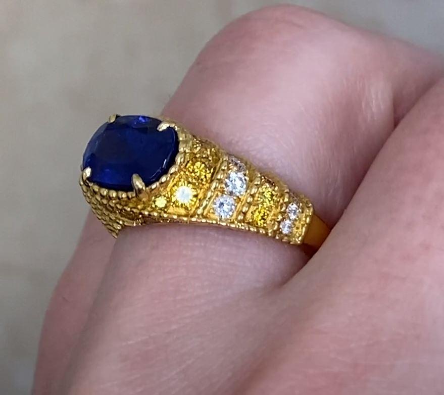 Vintage 2.70ct Oval Cut Burma Sapphire Engagement Ring, 18k Yellow Gold, No-Heat For Sale 2